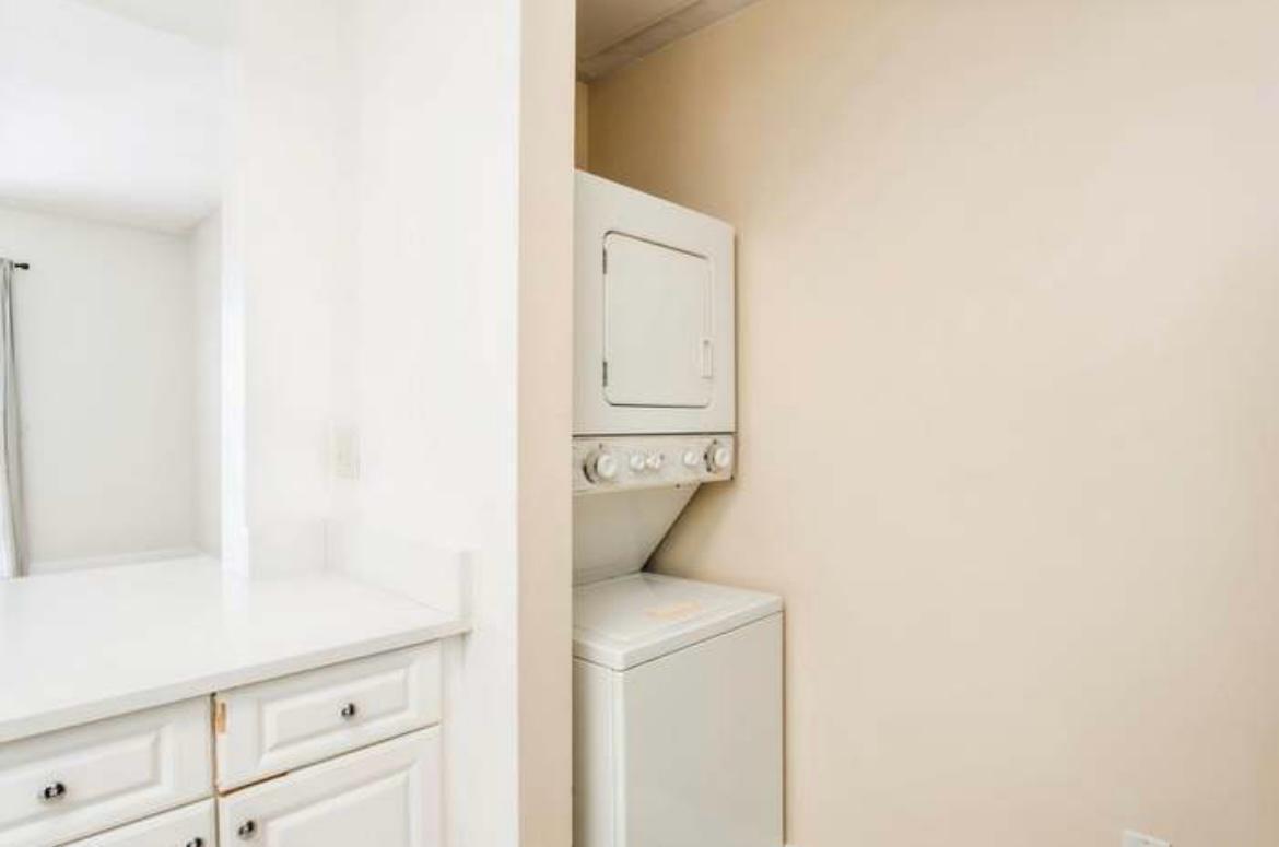 VILLAGE AT ABACOA CONDO - Residential Lease
