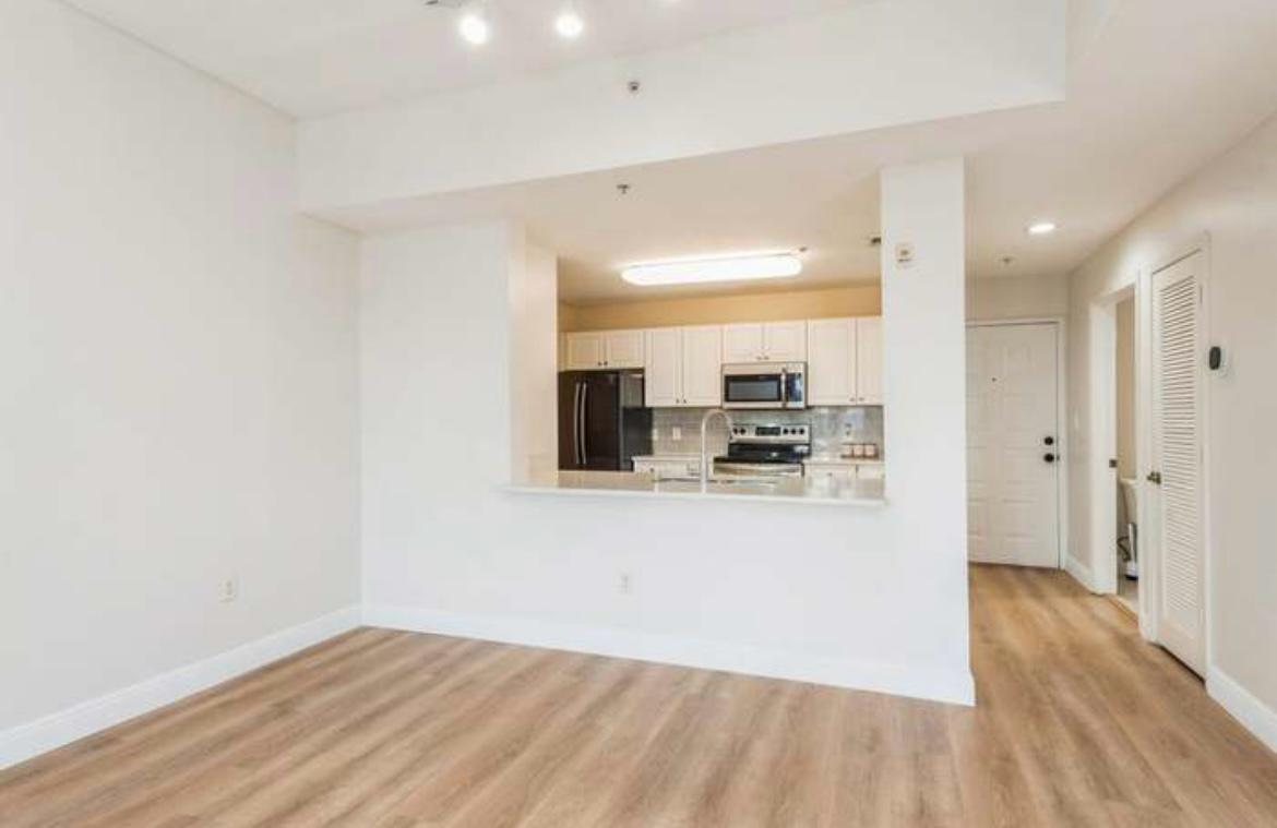 VILLAGE AT ABACOA CONDO - Residential Lease