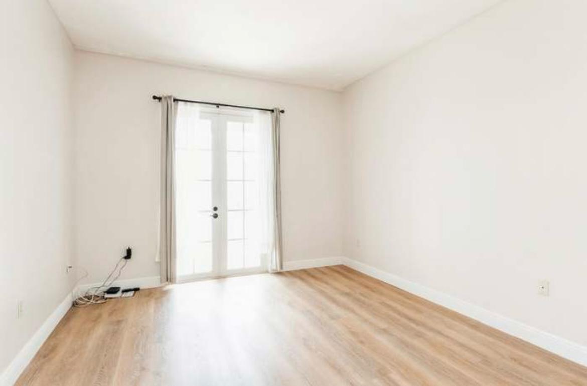 VILLAGE AT ABACOA CONDO - Residential Lease