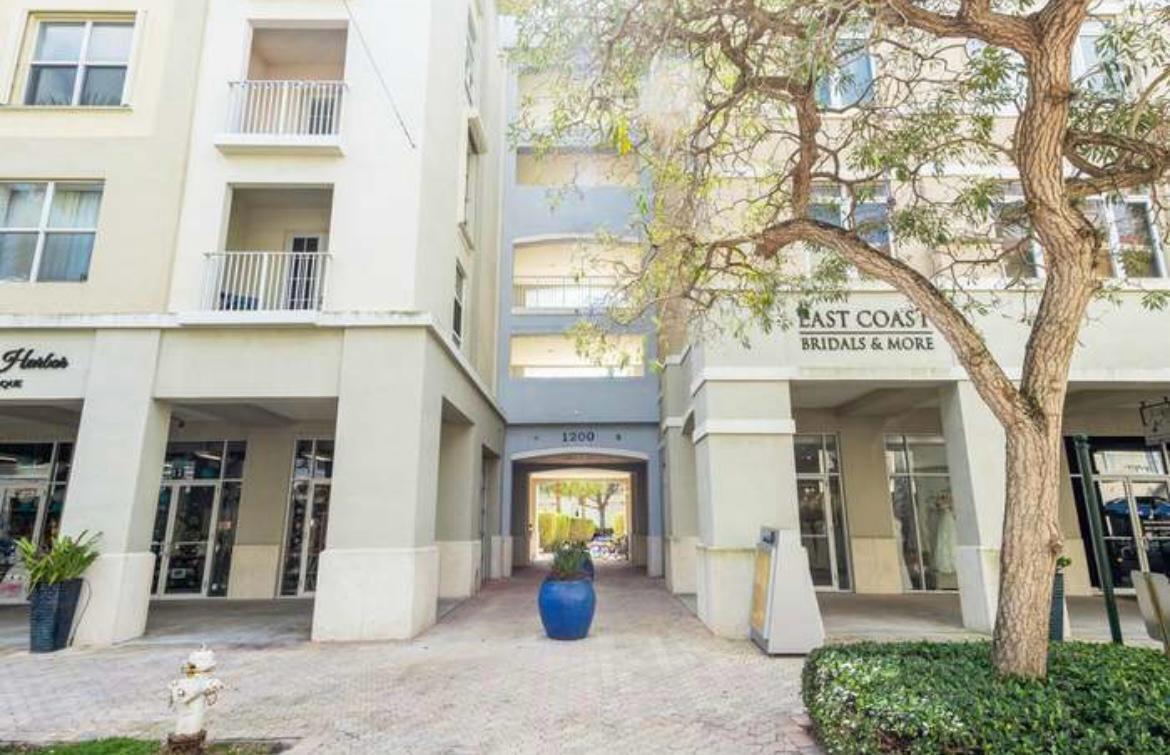VILLAGE AT ABACOA CONDO - Residential Lease
