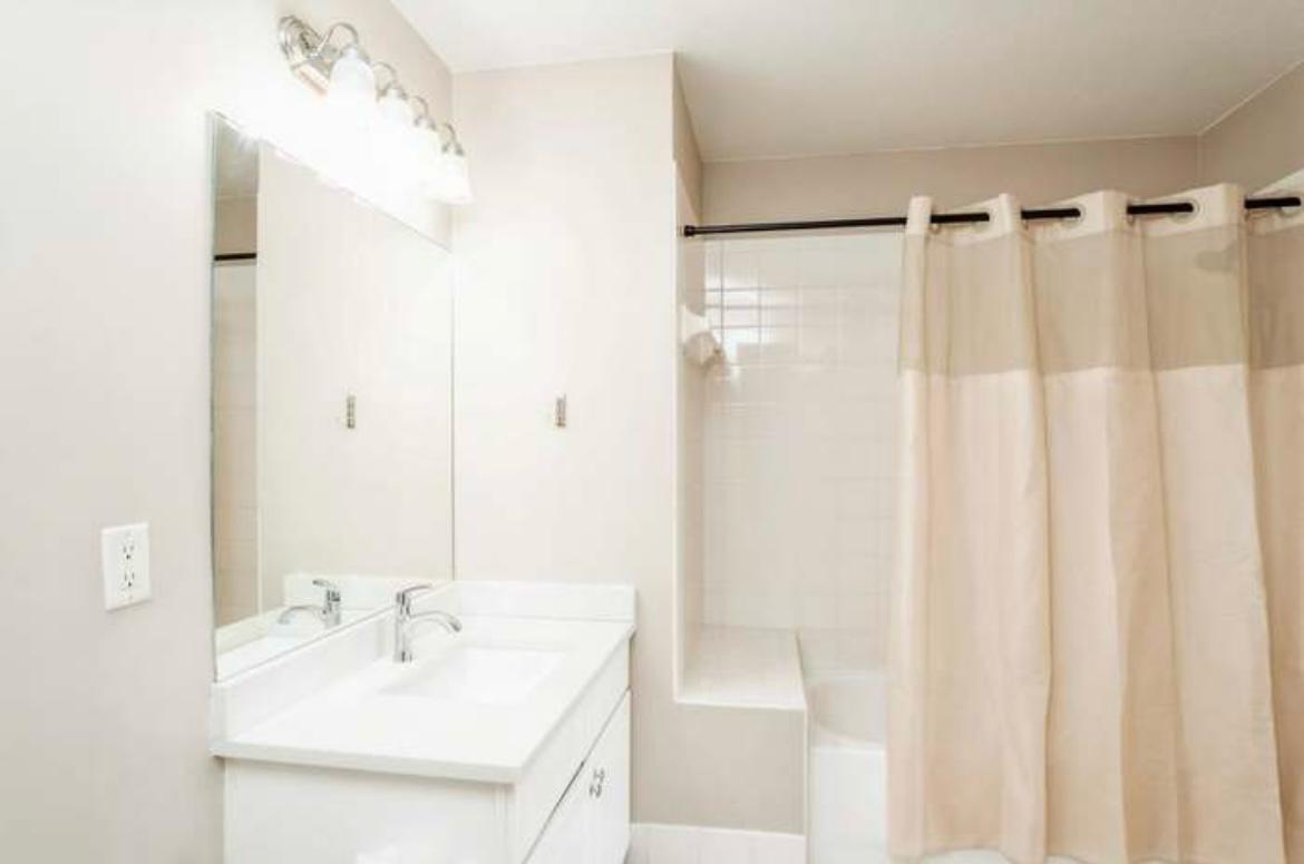 VILLAGE AT ABACOA CONDO - Residential Lease