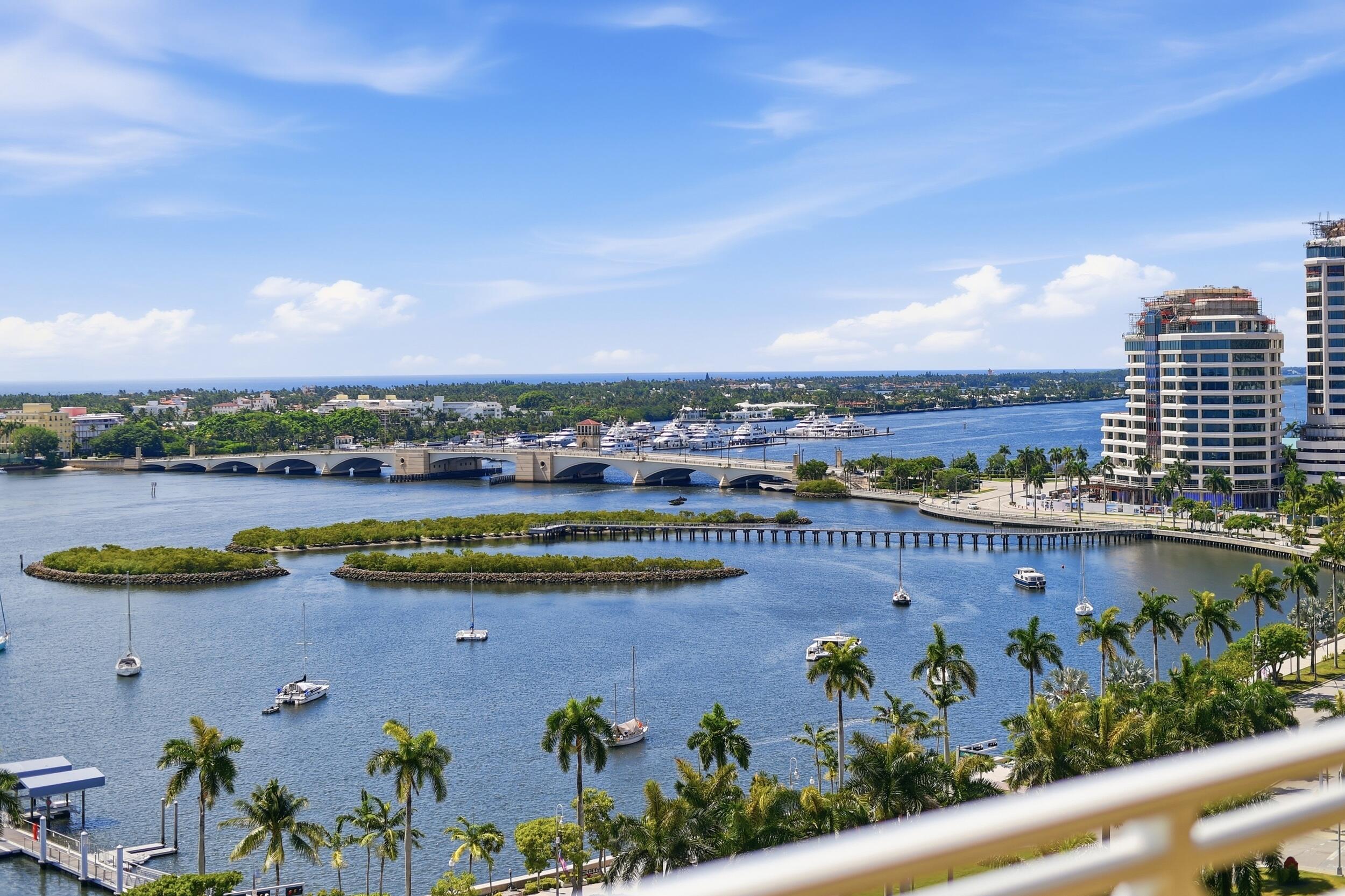 ESPLANADE GRANDE CONDO - Residential