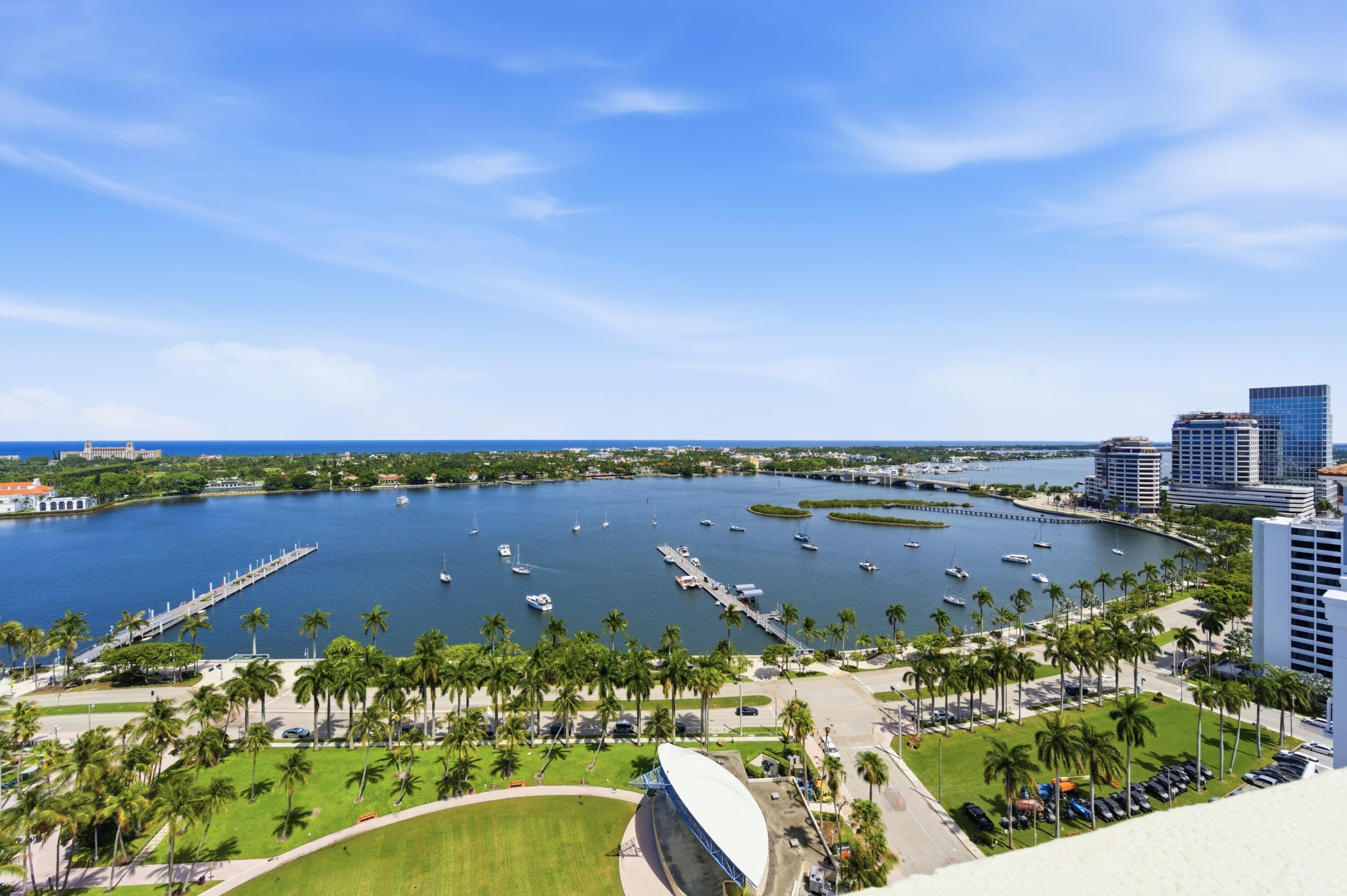 ESPLANADE GRANDE CONDO - Residential