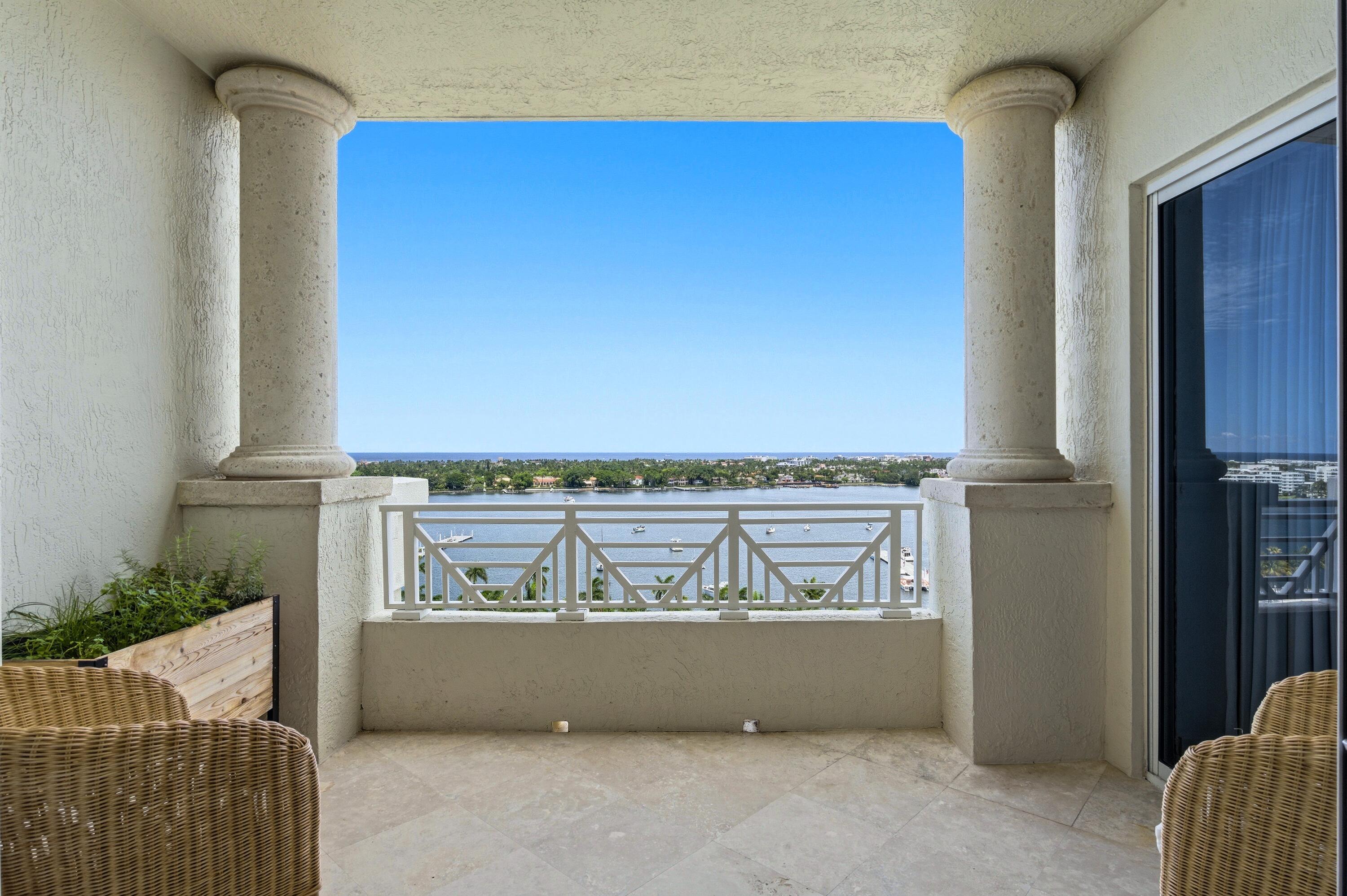 ESPLANADE GRANDE CONDO - Residential