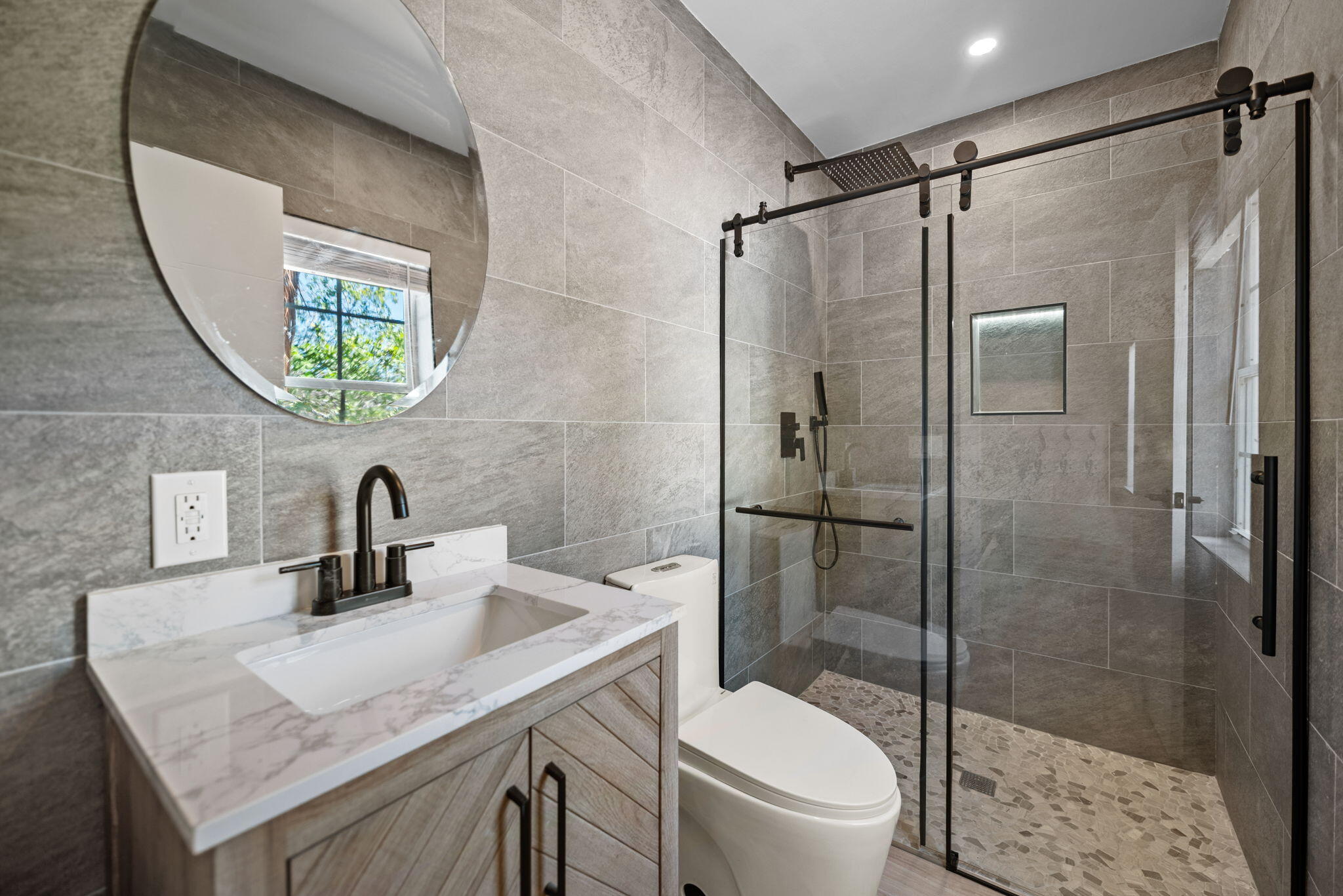 HOLLYWOOD - Residential