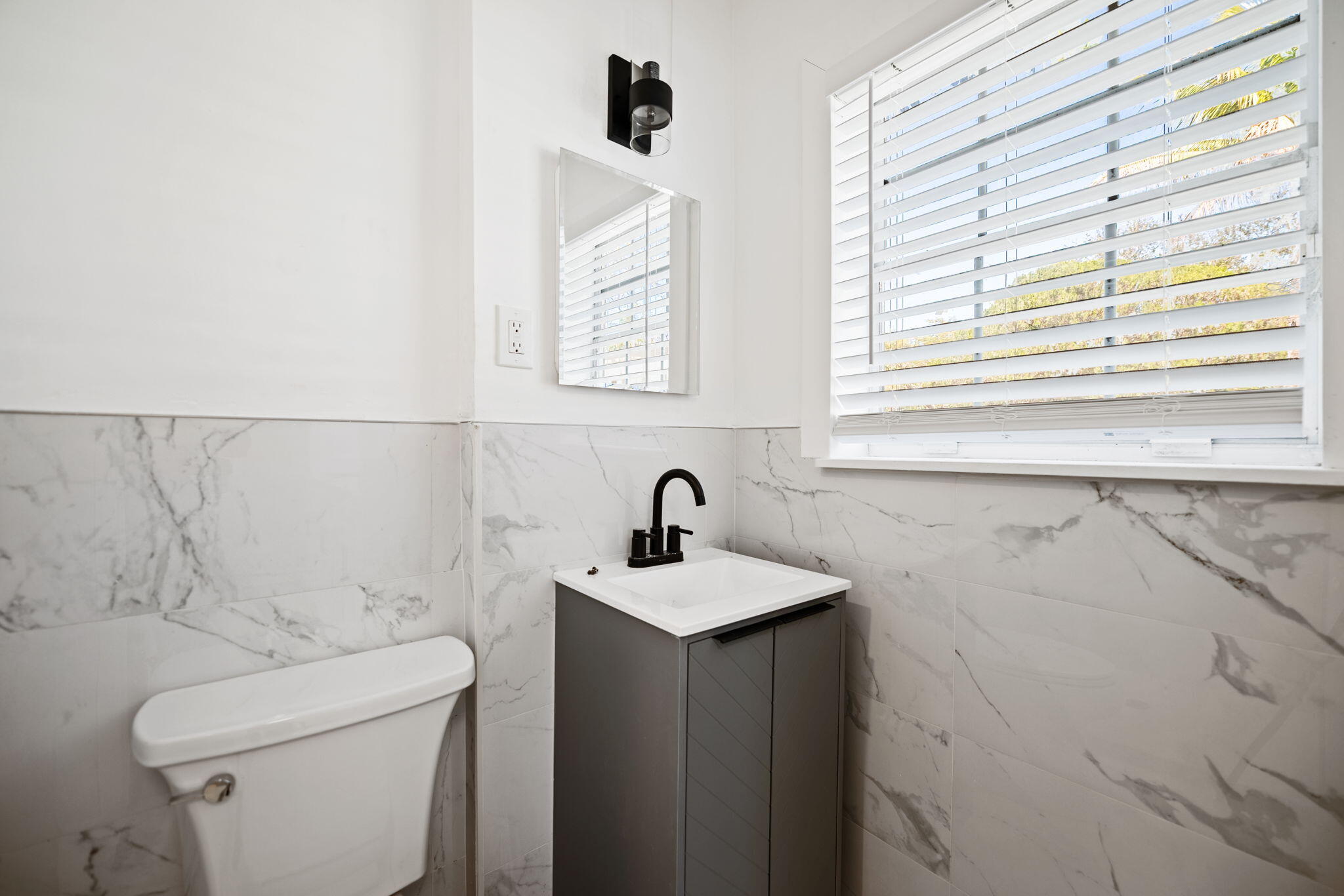 HOLLYWOOD - Residential