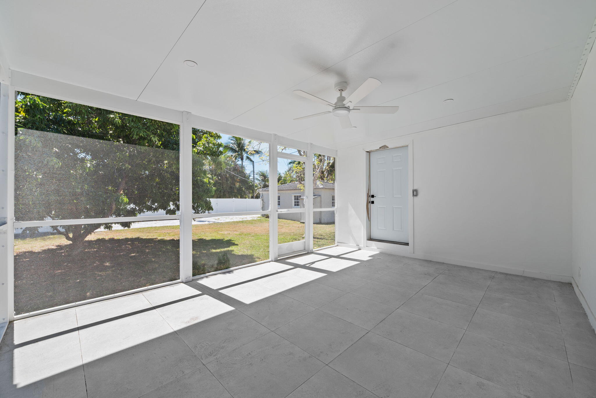 HOLLYWOOD - Residential