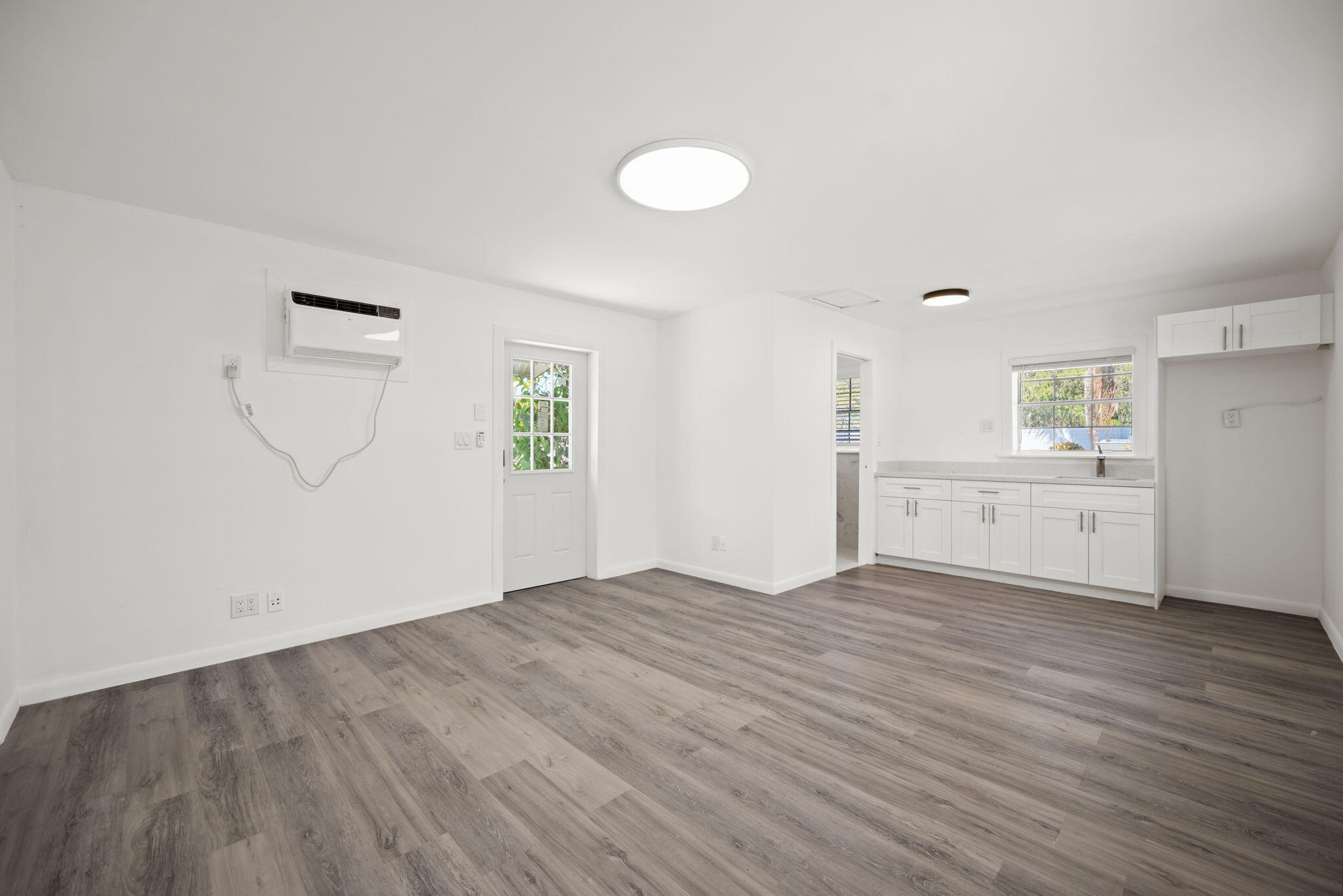 HOLLYWOOD - Residential