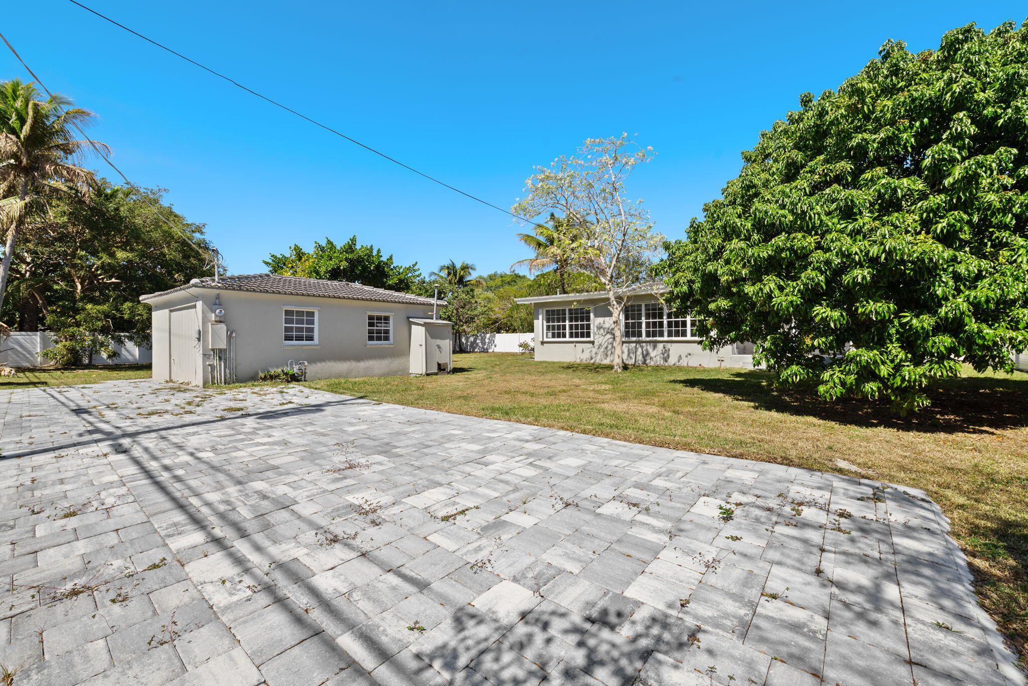 HOLLYWOOD - Residential