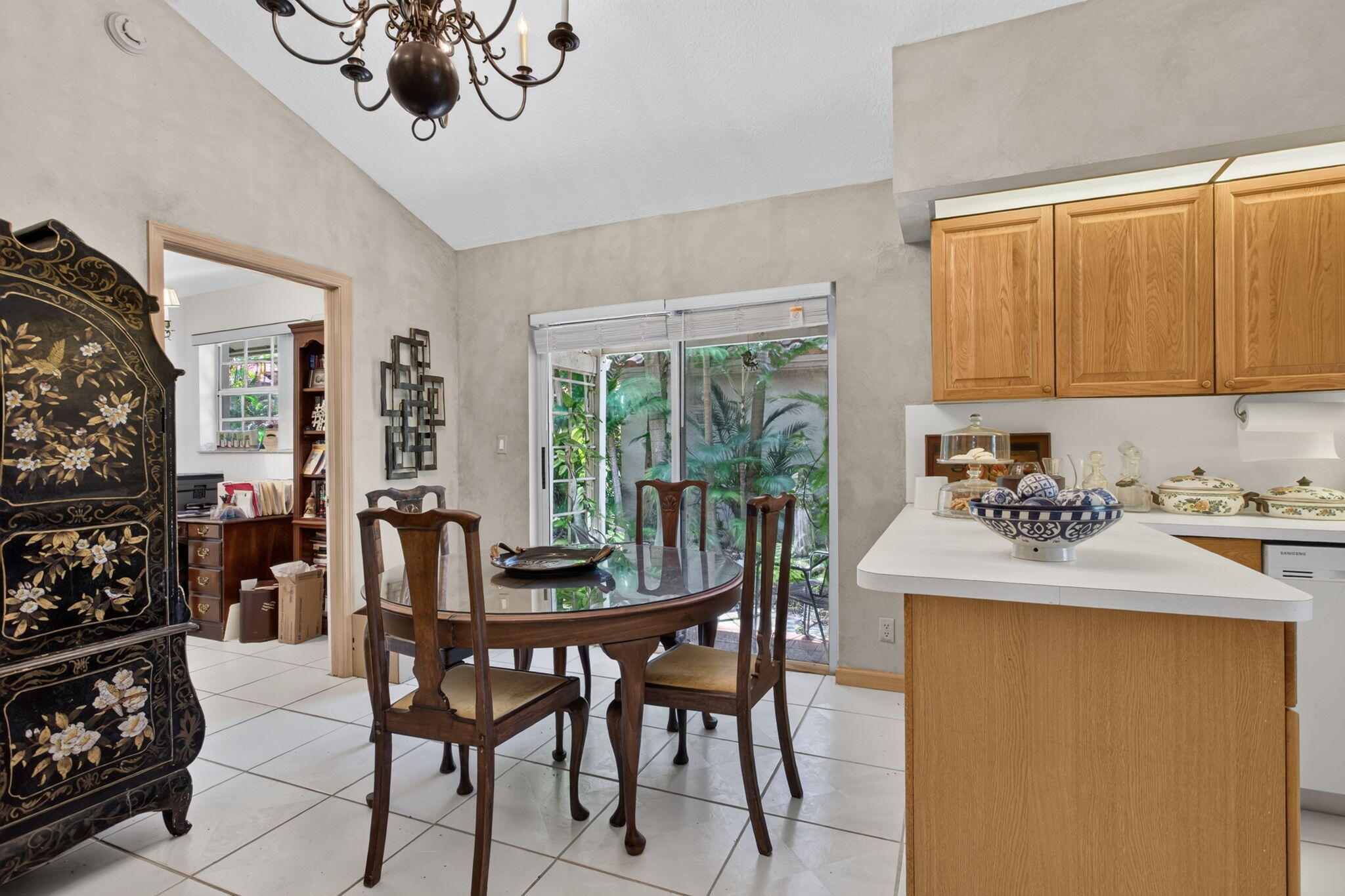 PALM-AIRE OAKS COURSE ESTATES - Residential