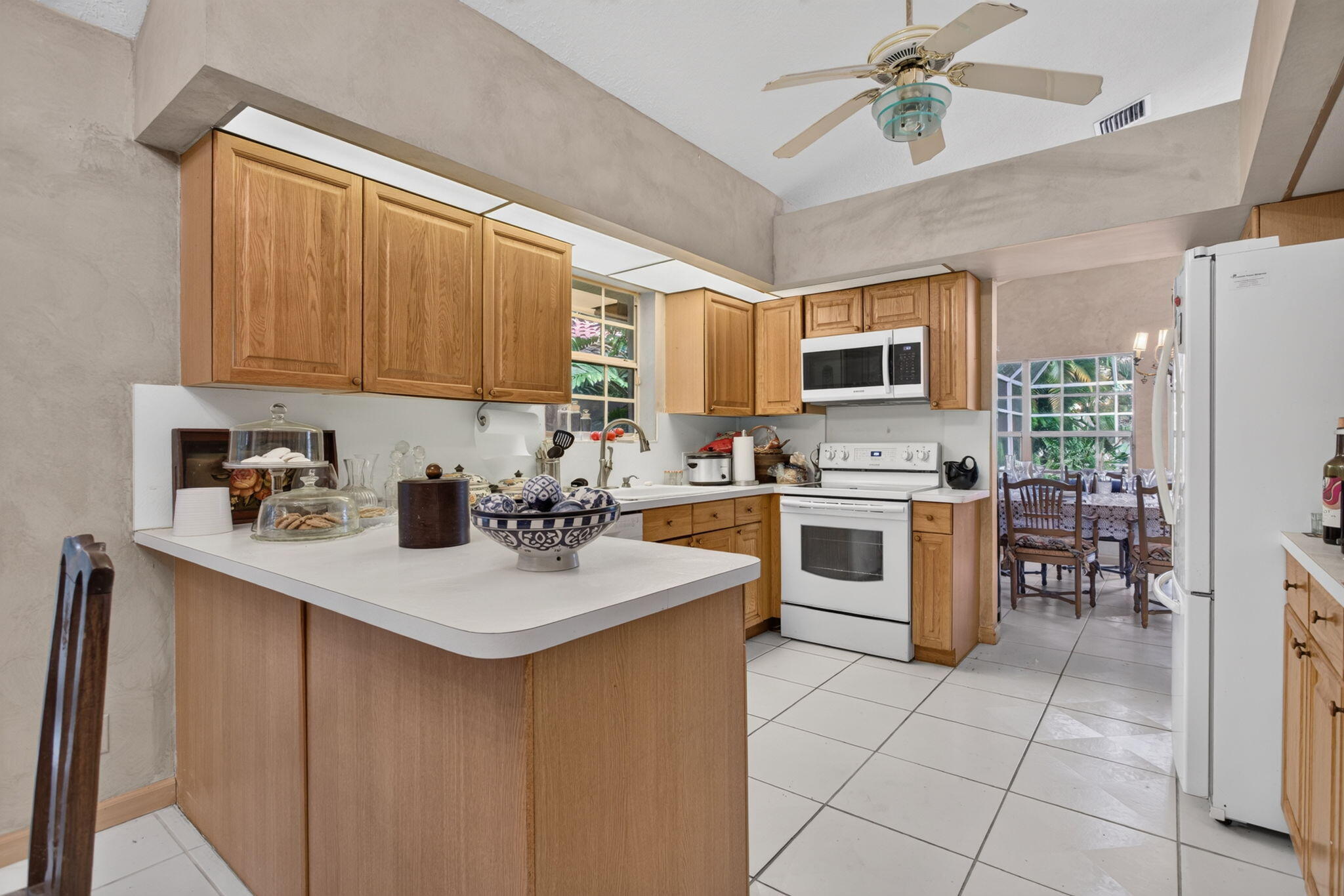 PALM-AIRE OAKS COURSE ESTATES - Residential
