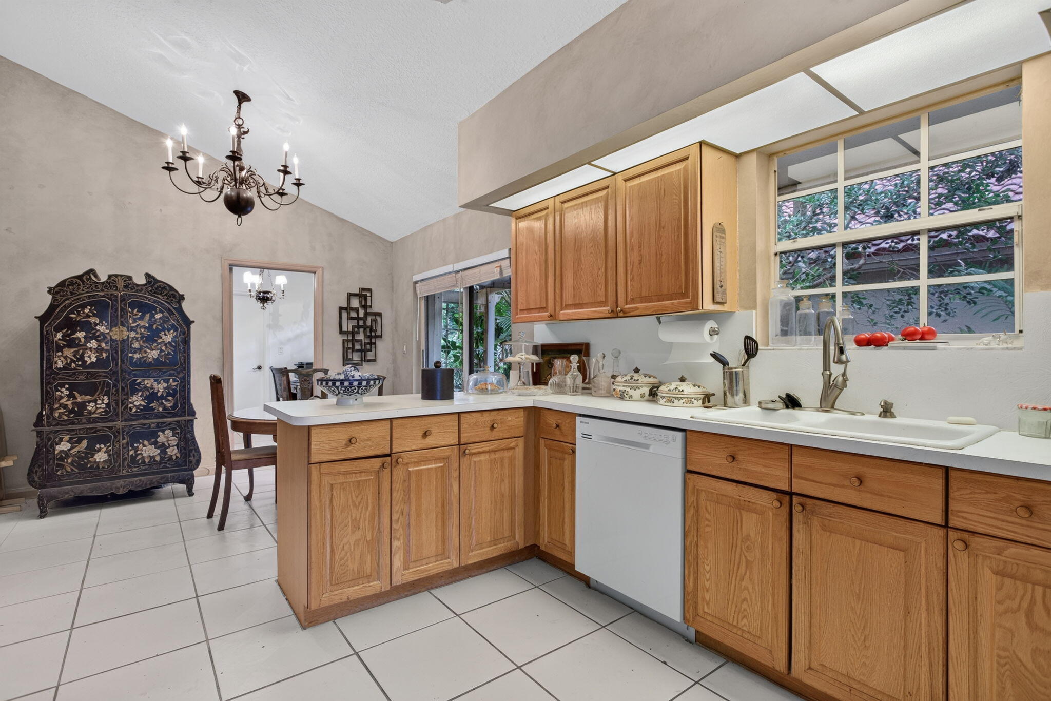 PALM-AIRE OAKS COURSE ESTATES - Residential