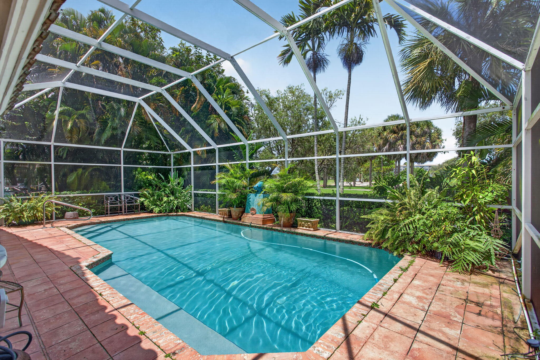 PALM-AIRE OAKS COURSE ESTATES - Residential