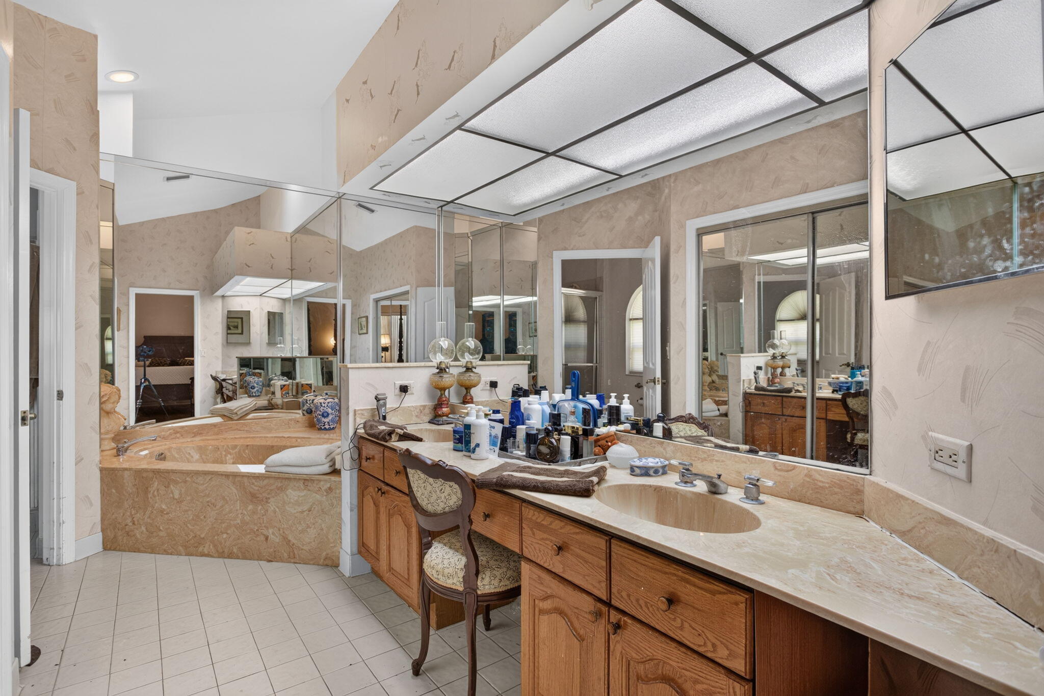 PALM-AIRE OAKS COURSE ESTATES - Residential