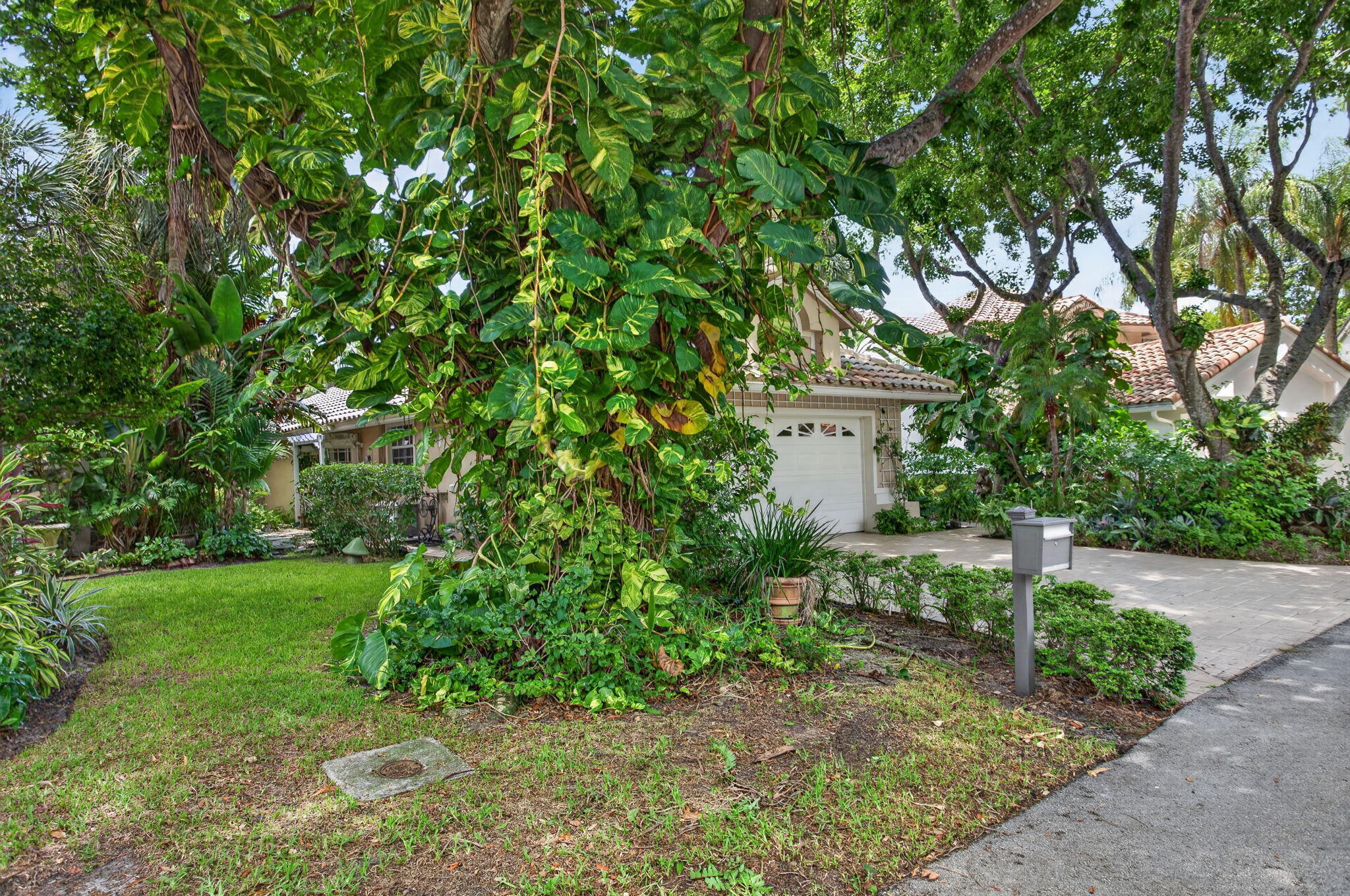 PALM-AIRE OAKS COURSE ESTATES - Residential