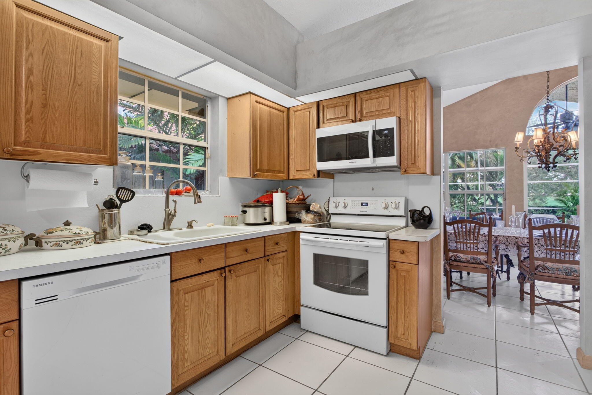 PALM-AIRE OAKS COURSE ESTATES - Residential