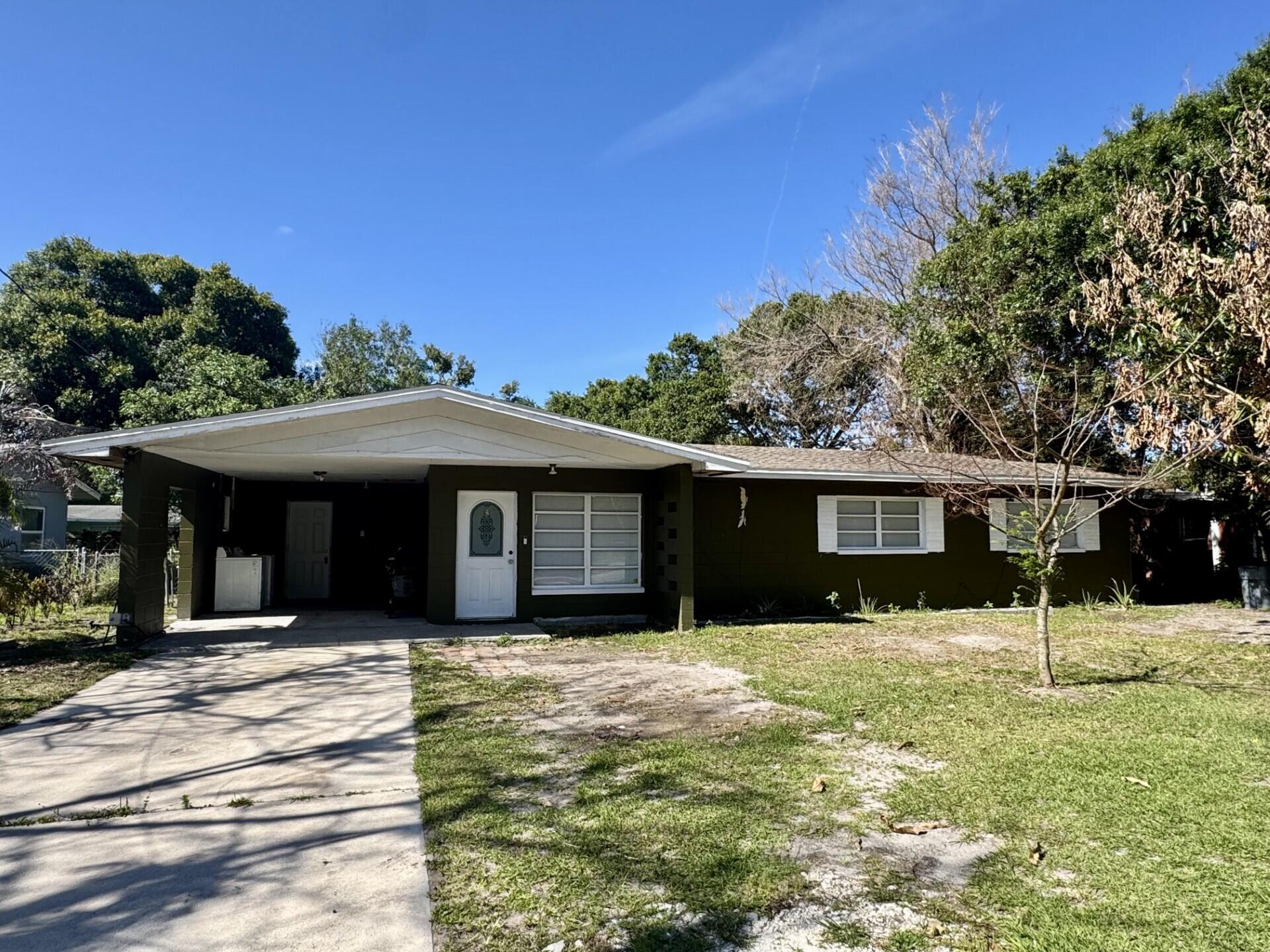 Wonderful 3/2 house, located just minutes from I-95 and Virginia Ave. The house needs repairs, the kitchen is not yet remodeled, but the seller leaves the cabinets to be installed.