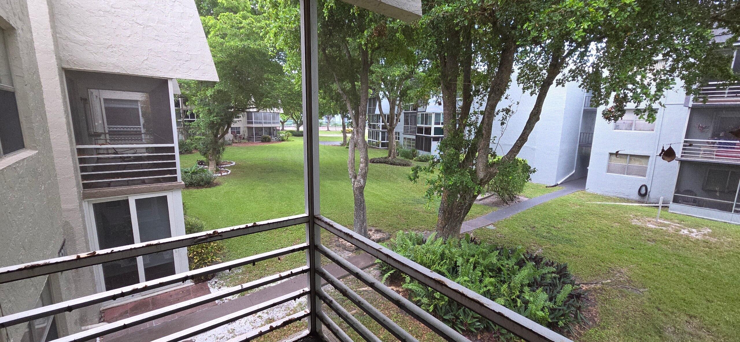 LIME BAY CONDOMINIUM 8 - Residential