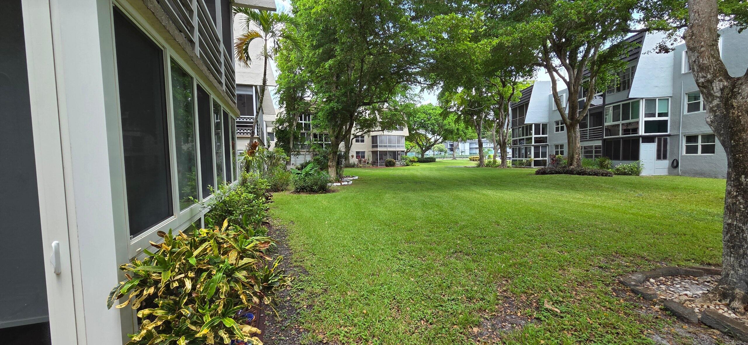 LIME BAY CONDOMINIUM 8 - Residential