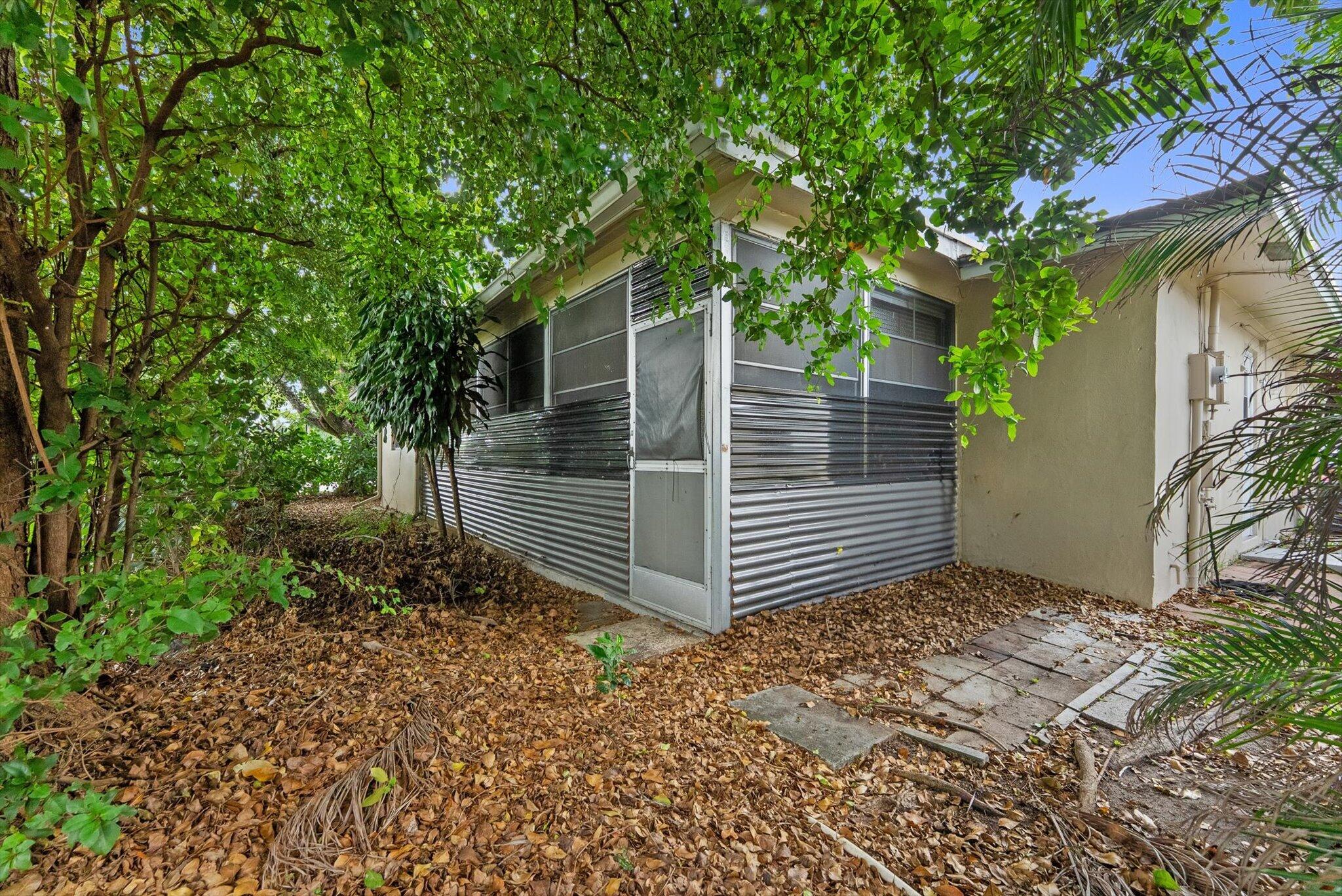 CRYSTAL LAKE 4TH SEC - Residential