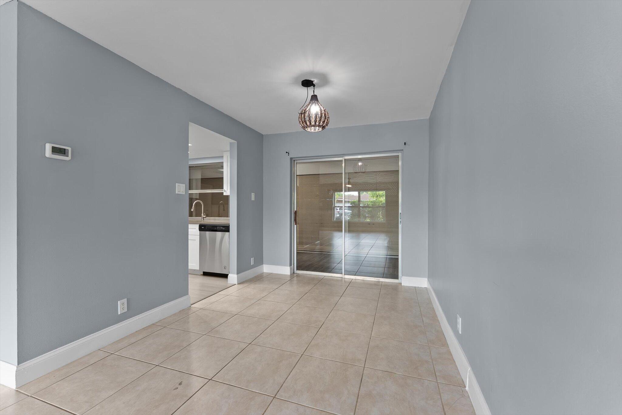 CRYSTAL LAKE 4TH SEC - Residential