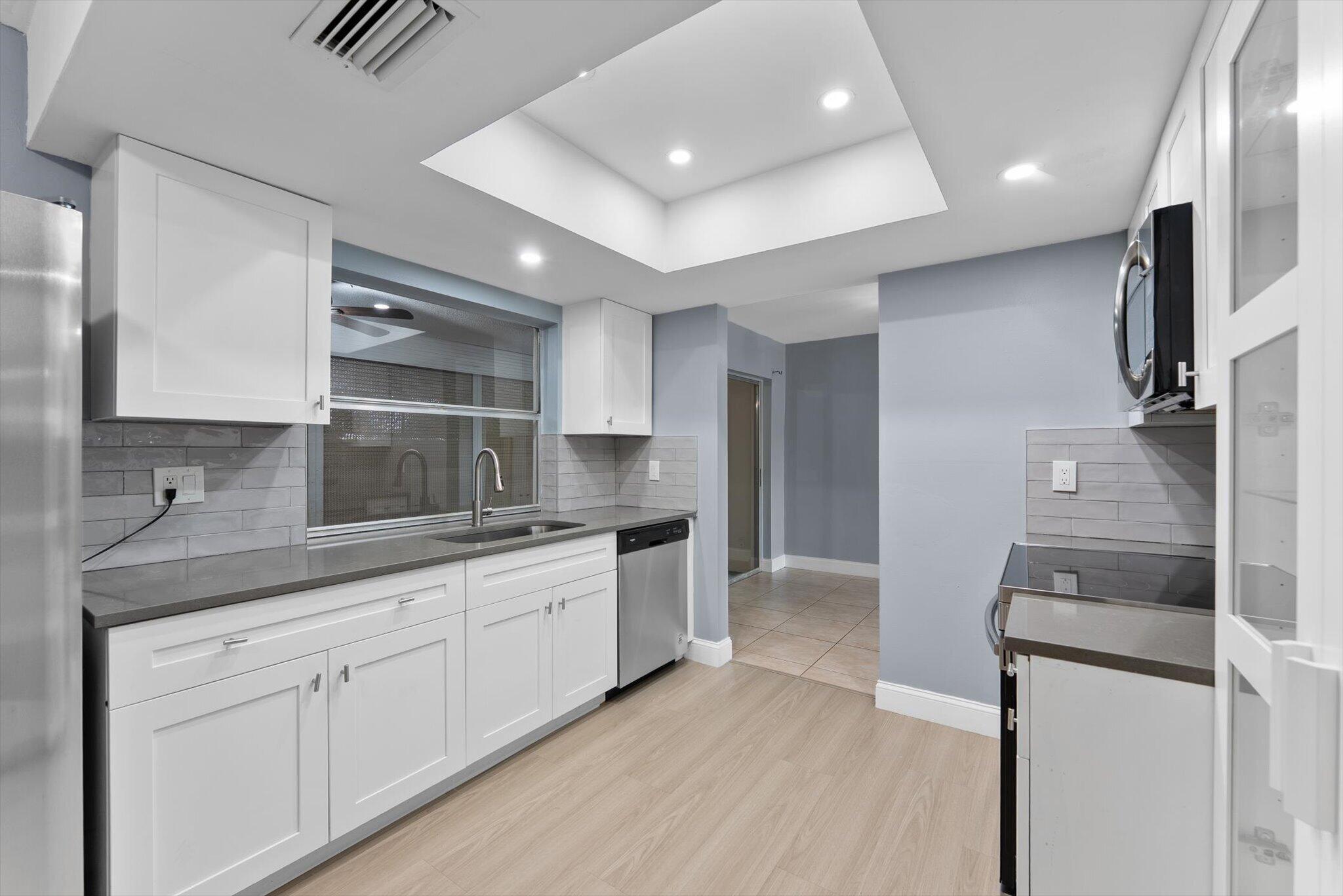 CRYSTAL LAKE 4TH SEC - Residential