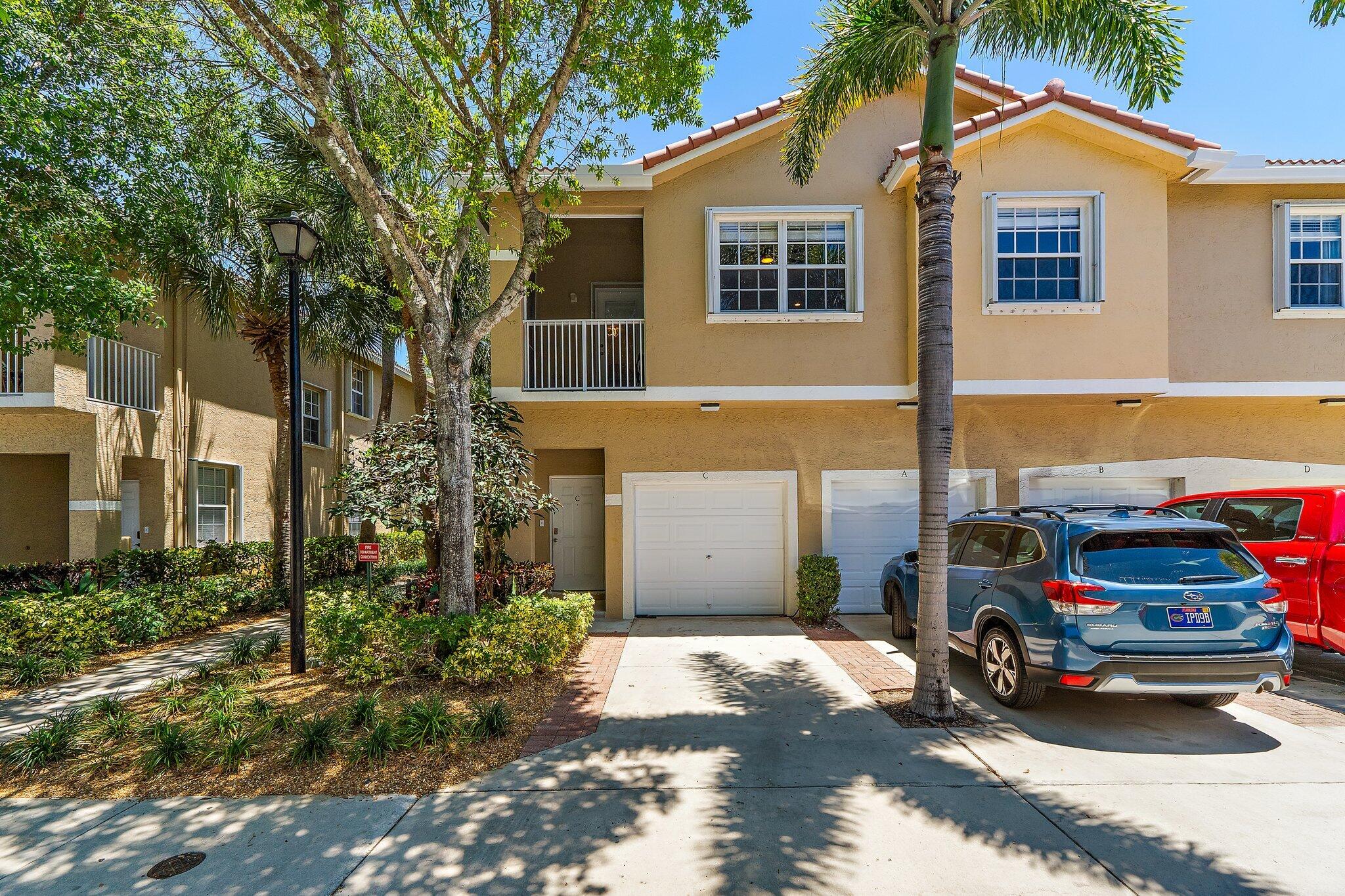 TEQUESTA TRACE CONDO - Residential