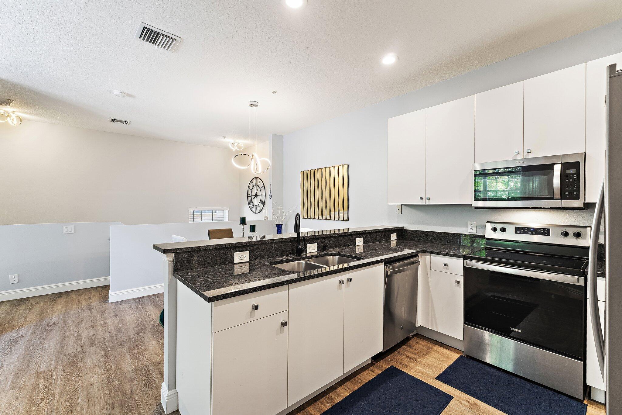 TEQUESTA TRACE CONDO - Residential