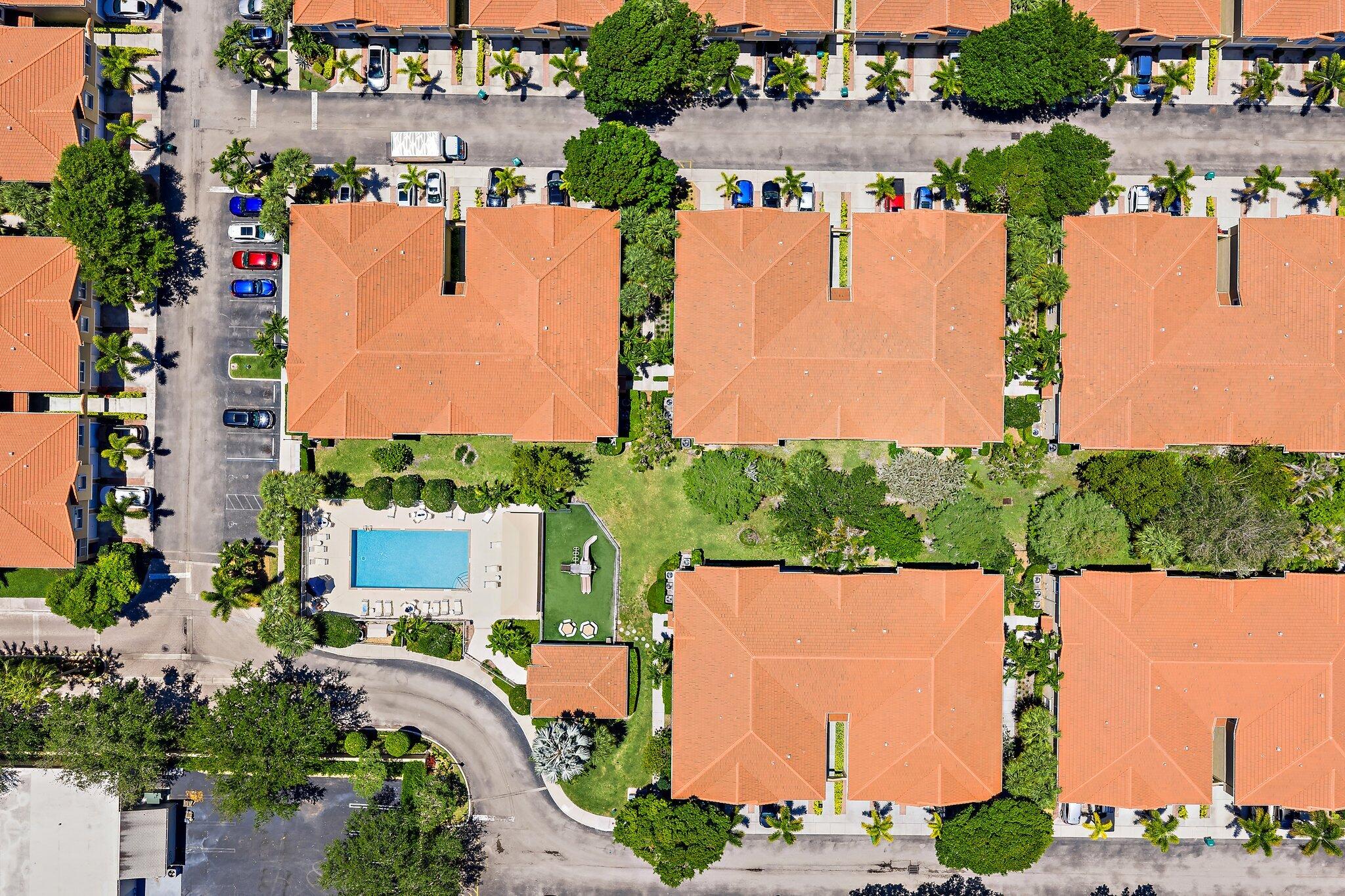 TEQUESTA TRACE CONDO - Residential