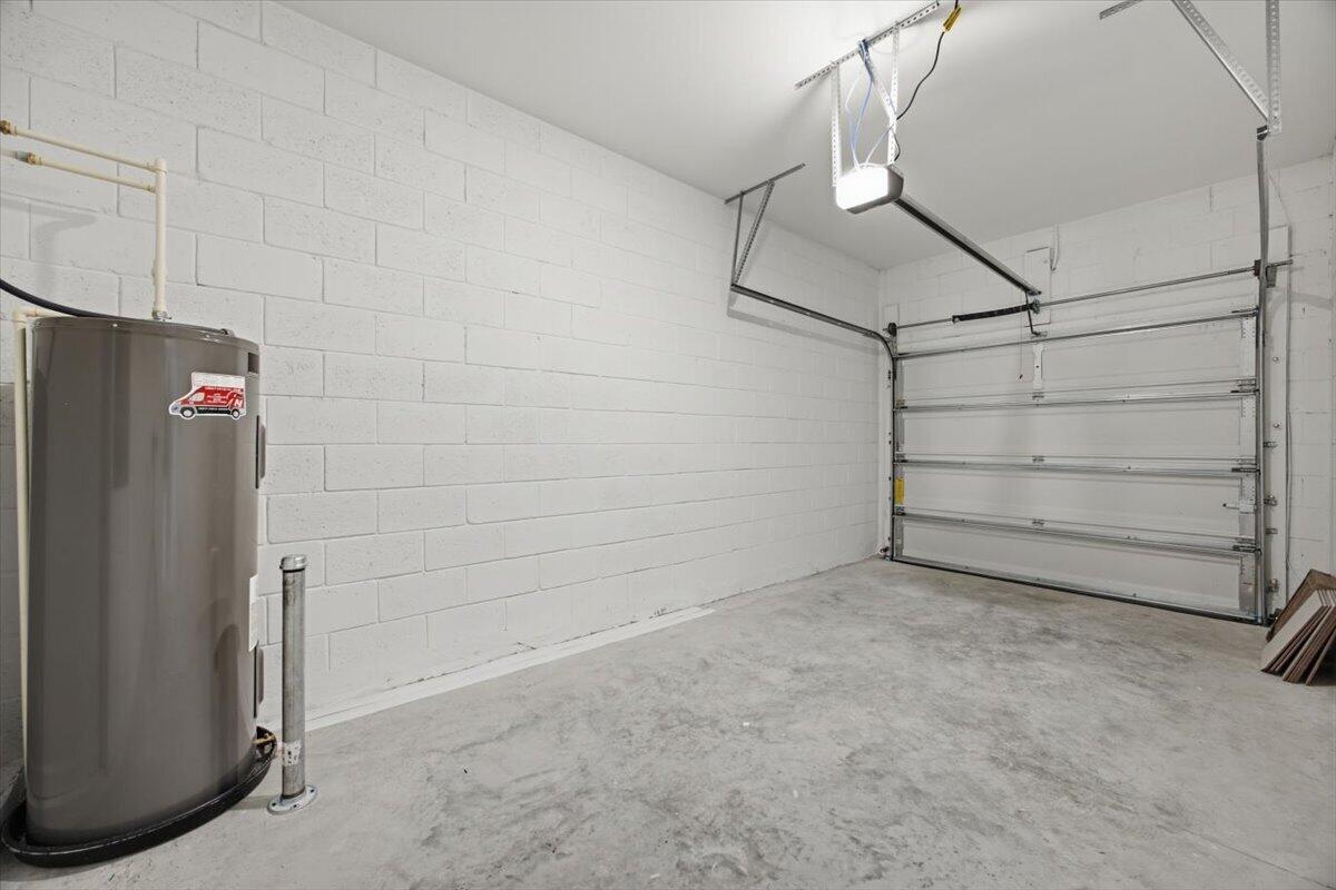 WESTVIEW POD A PHASE 3 - Residential Lease