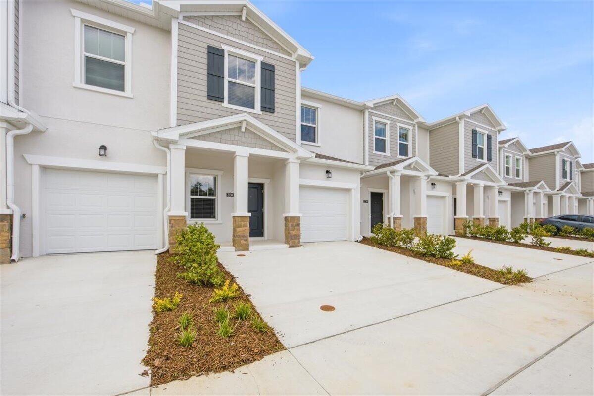 WESTVIEW POD A PHASE 3 - Residential Lease