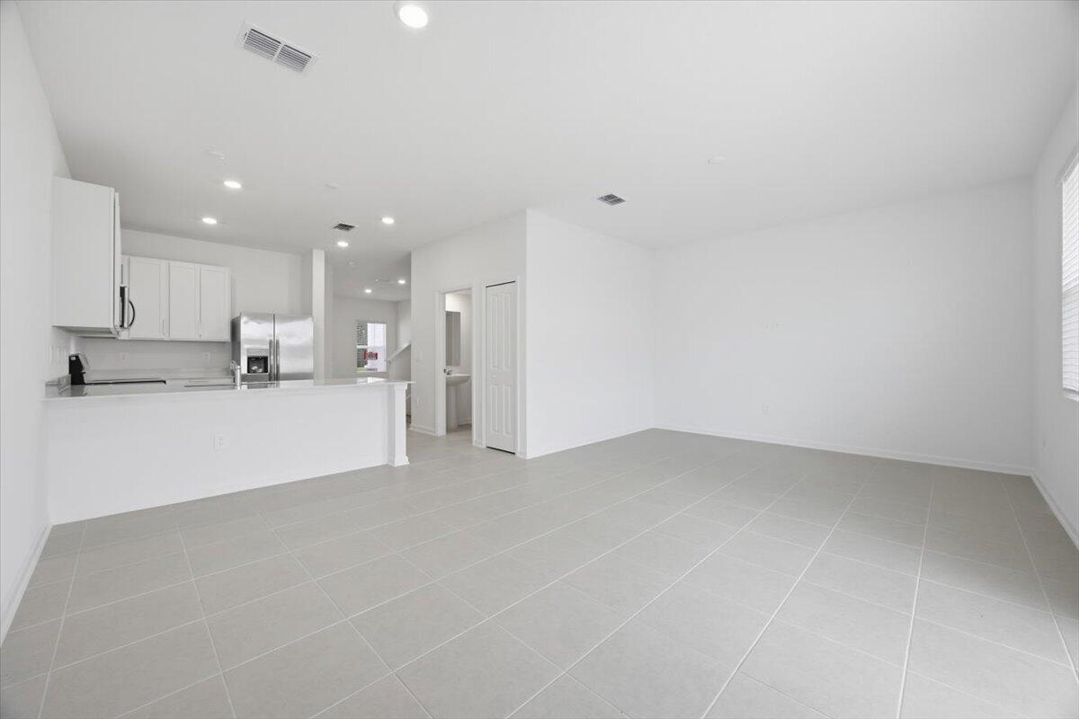 WESTVIEW POD A PHASE 3 - Residential Lease