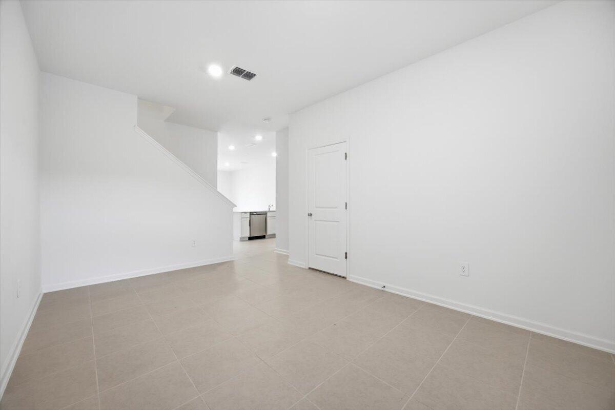 WESTVIEW POD A PHASE 3 - Residential Lease