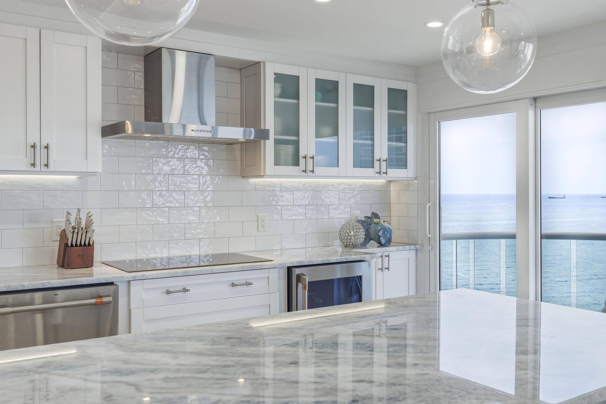 SOUTHPOINT CONDO - Residential