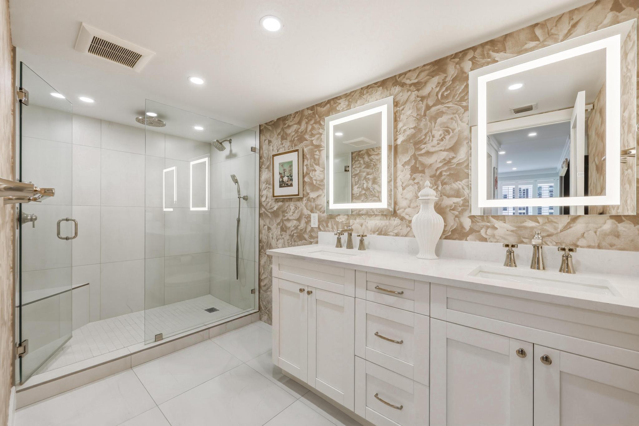 SOUTHPOINT CONDO - Residential