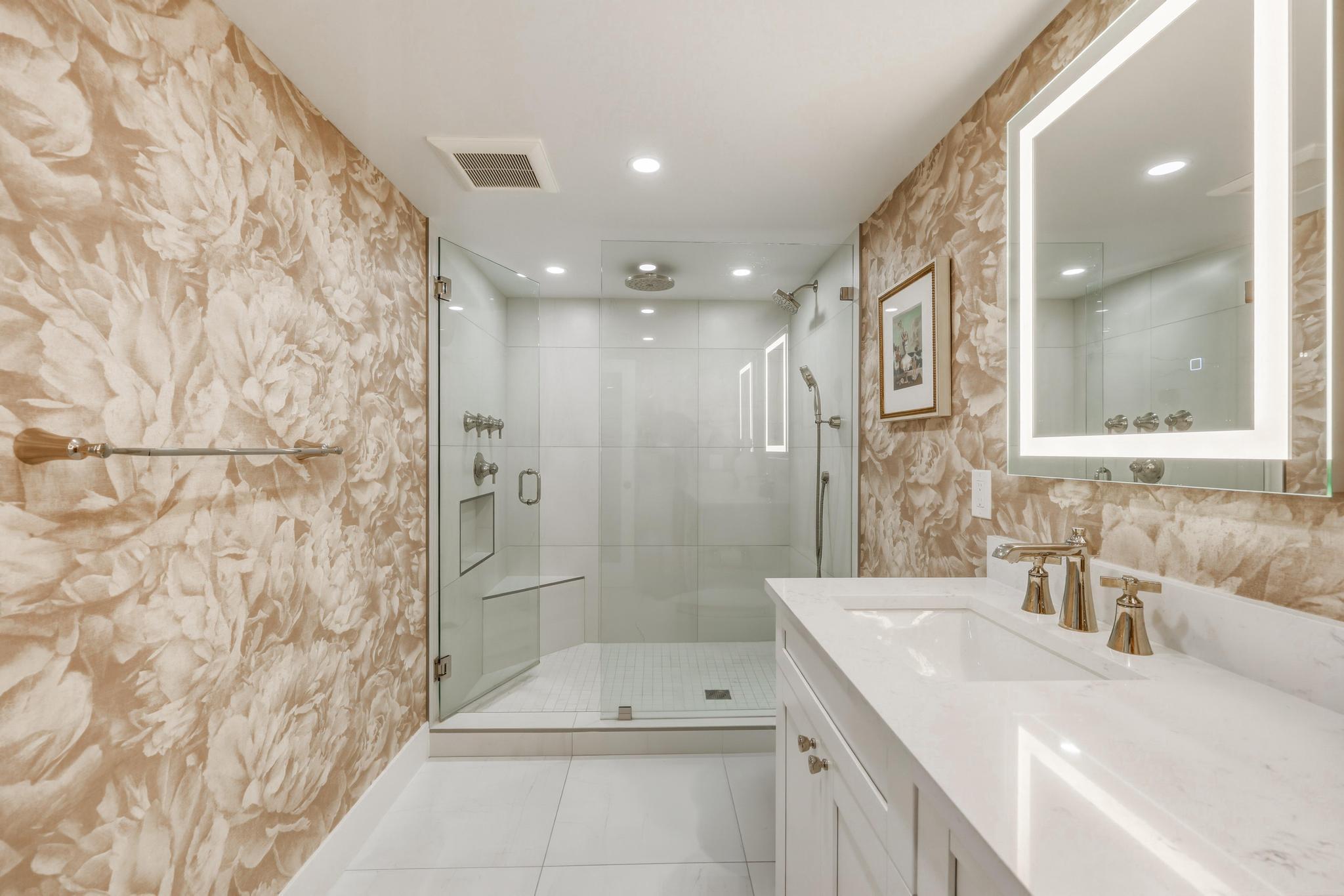 SOUTHPOINT CONDO - Residential