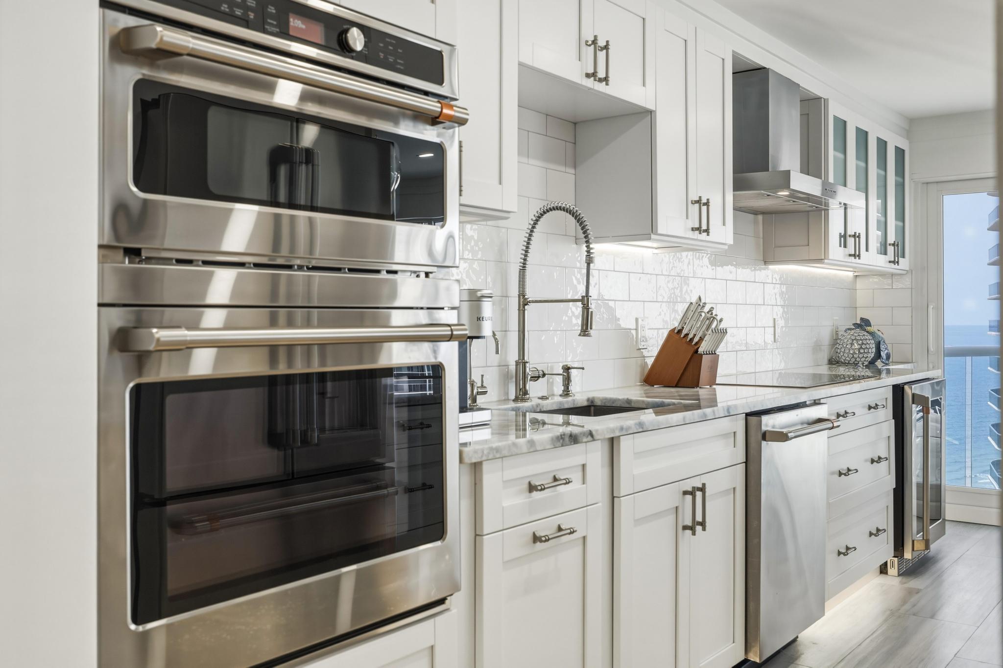SOUTHPOINT CONDO - Residential