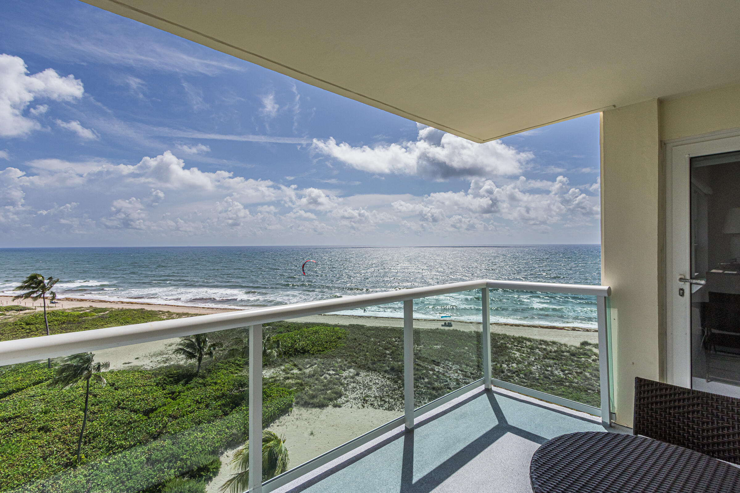 STARLIGHT TOWERS CONDO - Residential