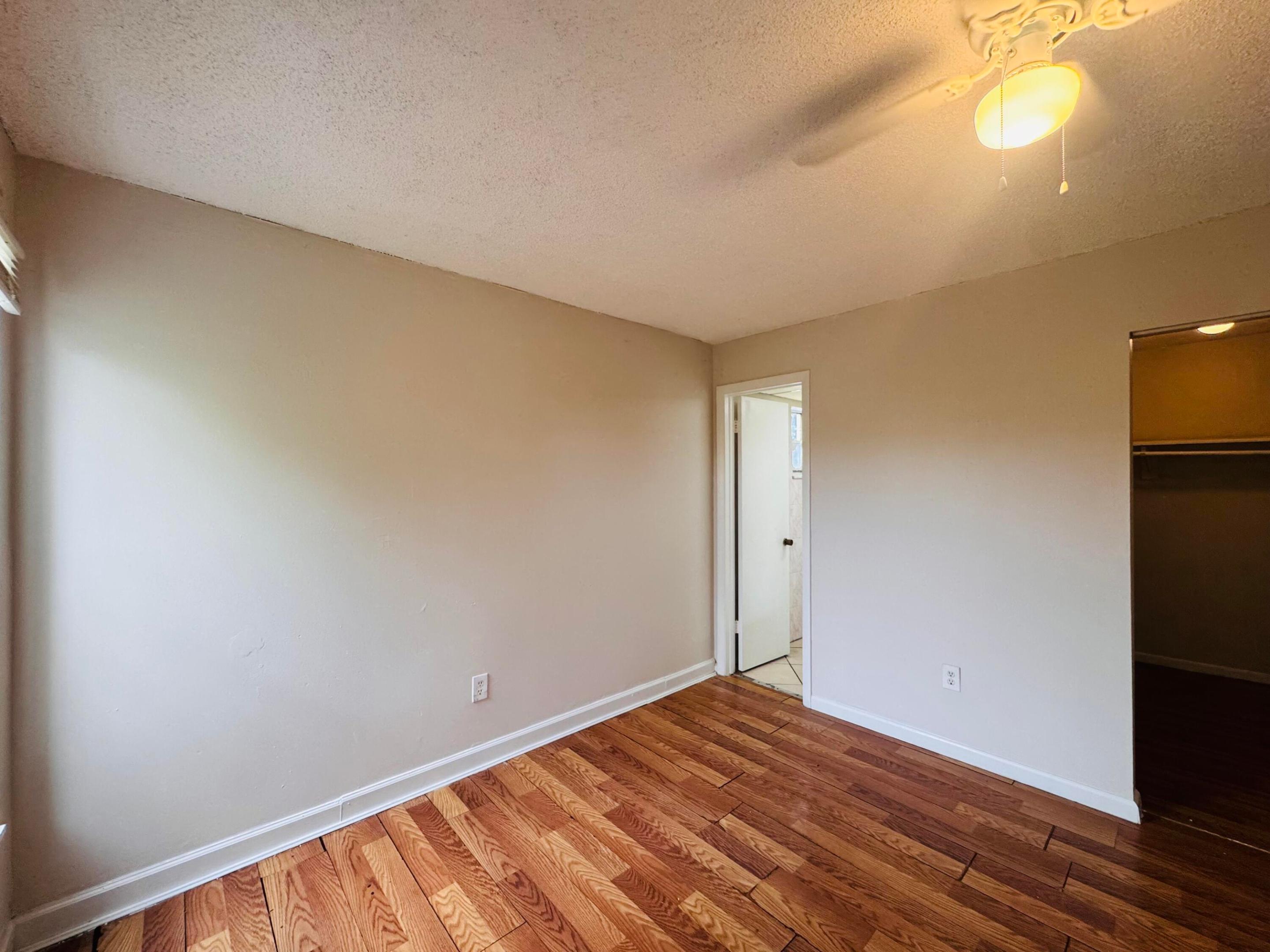 BROOKFIELD SQUARE CONDO - Residential Lease