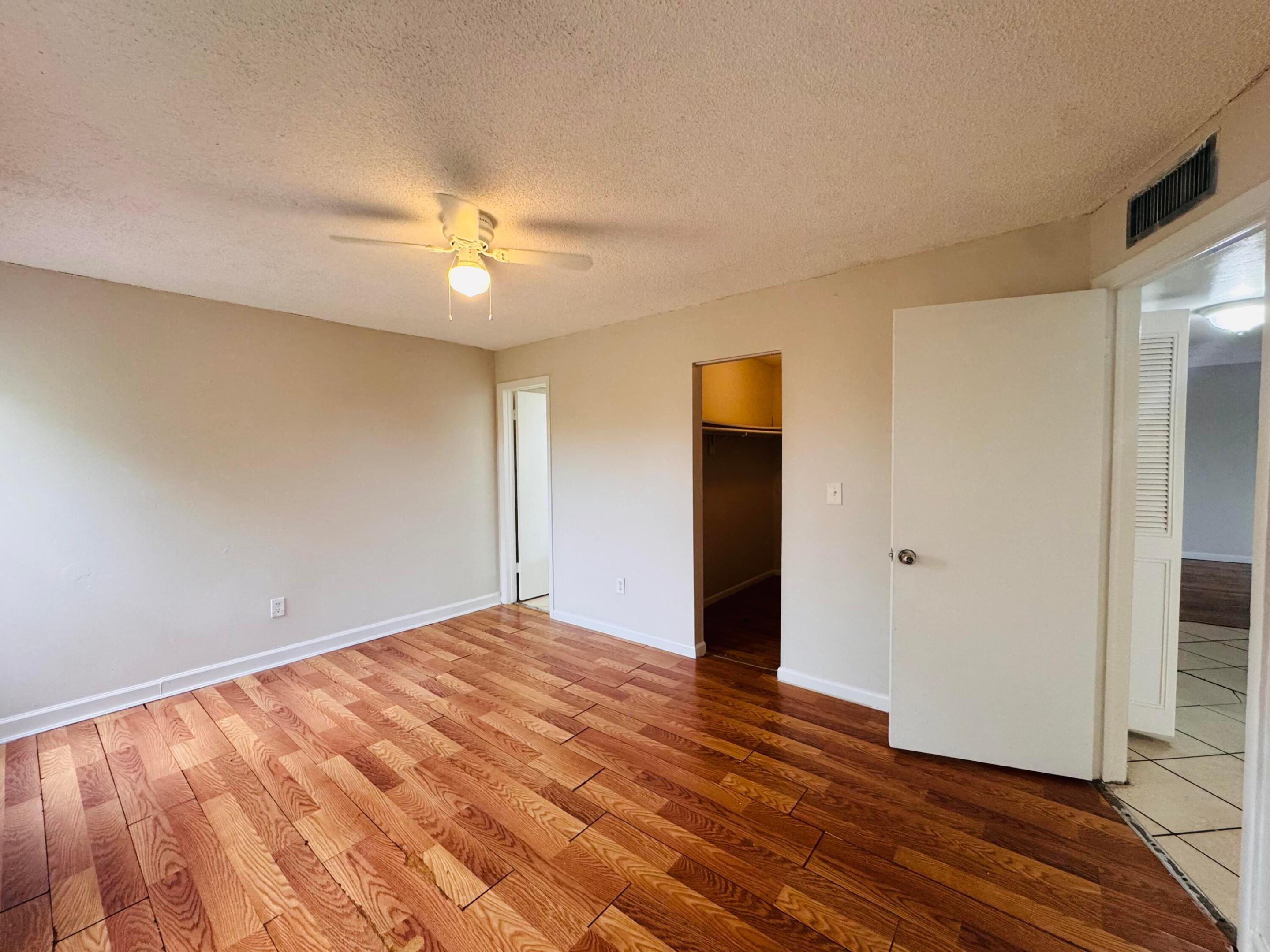 BROOKFIELD SQUARE CONDO - Residential Lease