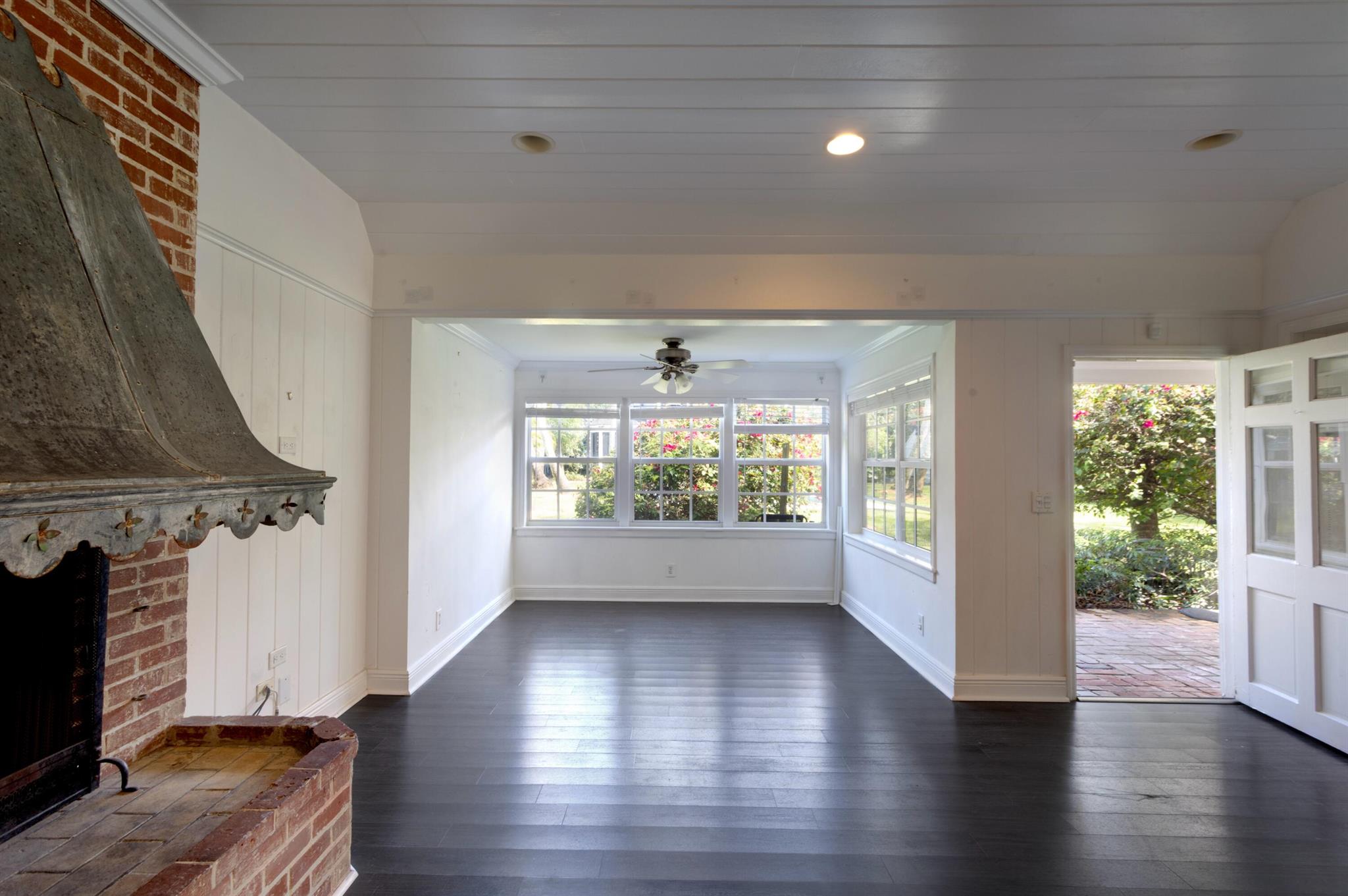 S/D OF 8-46-43, S 1/2 OF E 1/2 OF LOT 8 - Residential