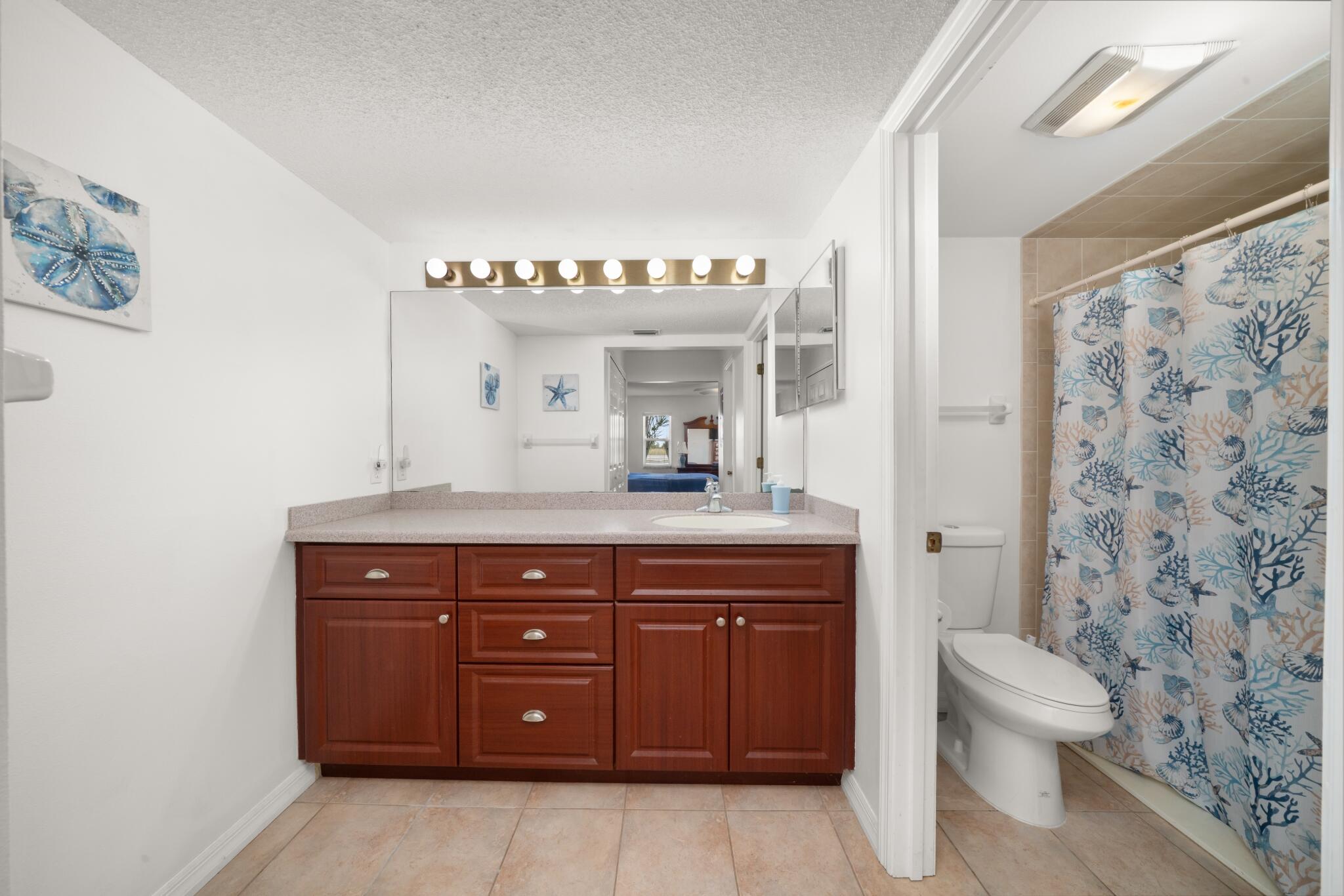 DEEANN LAKEFRONT EST - Residential