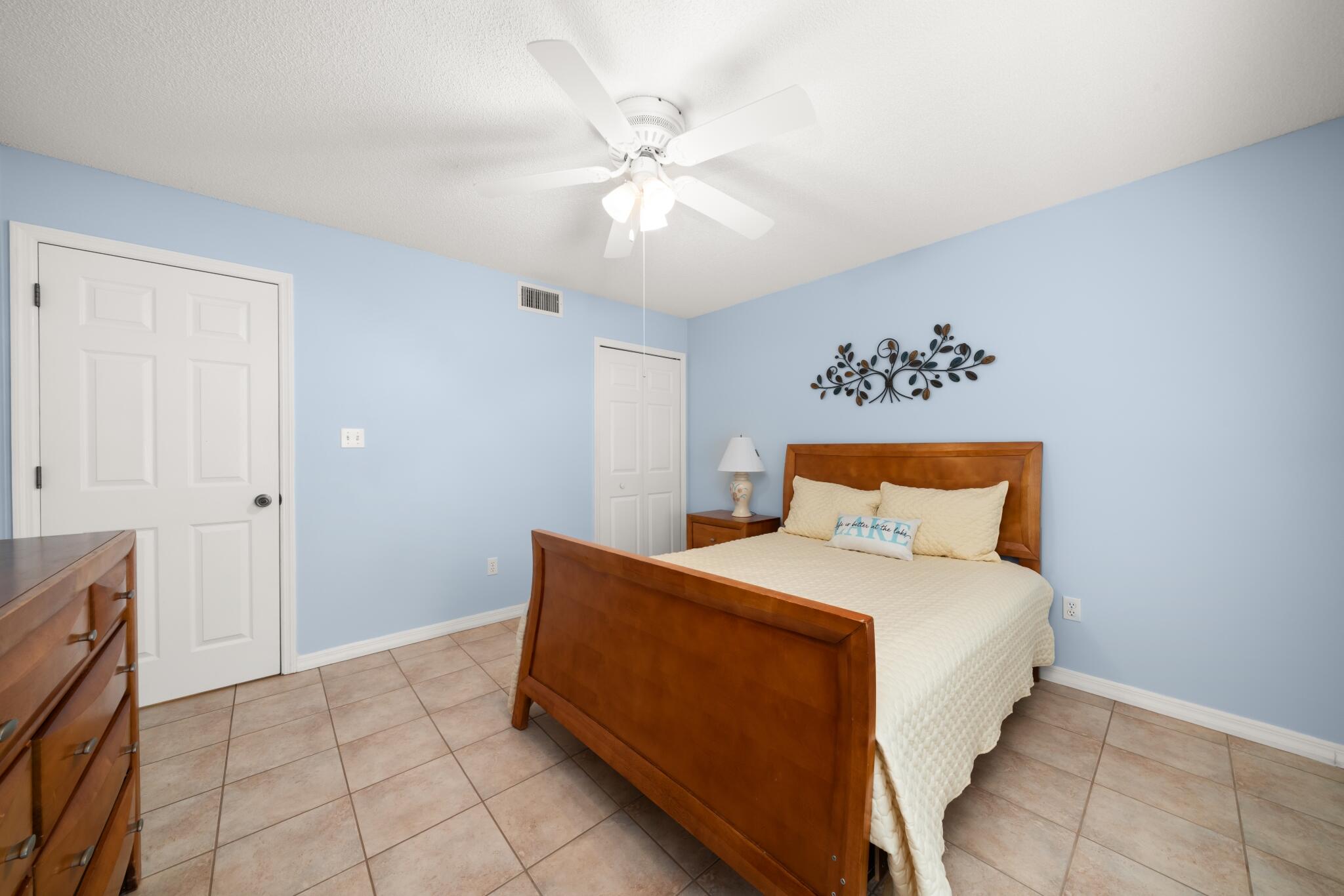 DEEANN LAKEFRONT EST - Residential