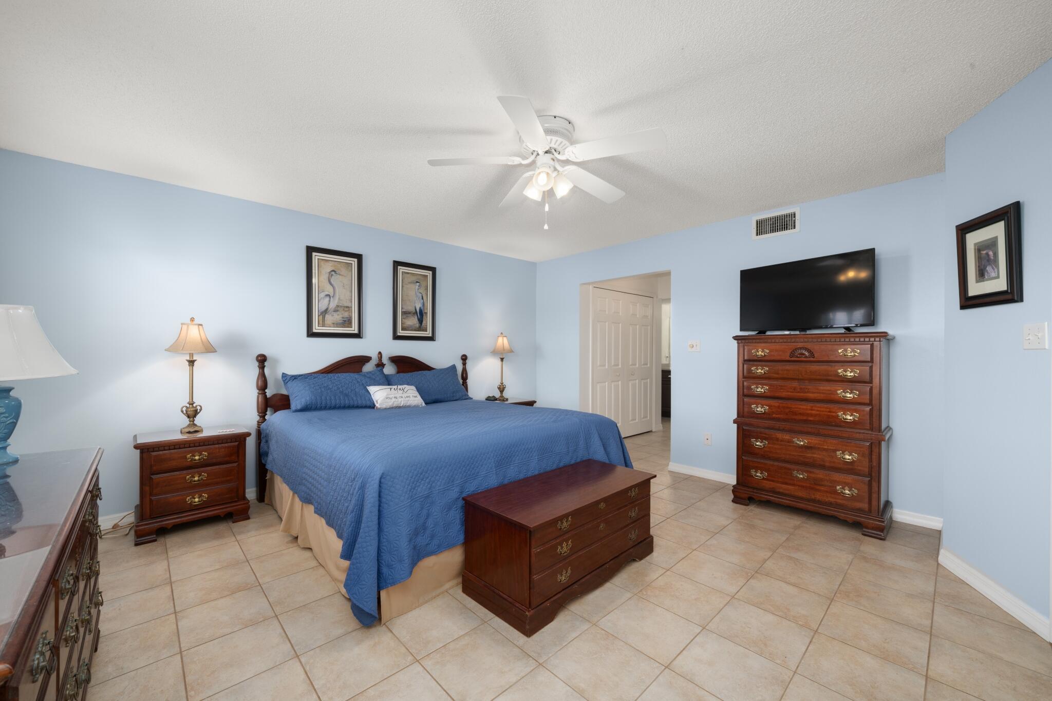 DEEANN LAKEFRONT EST - Residential
