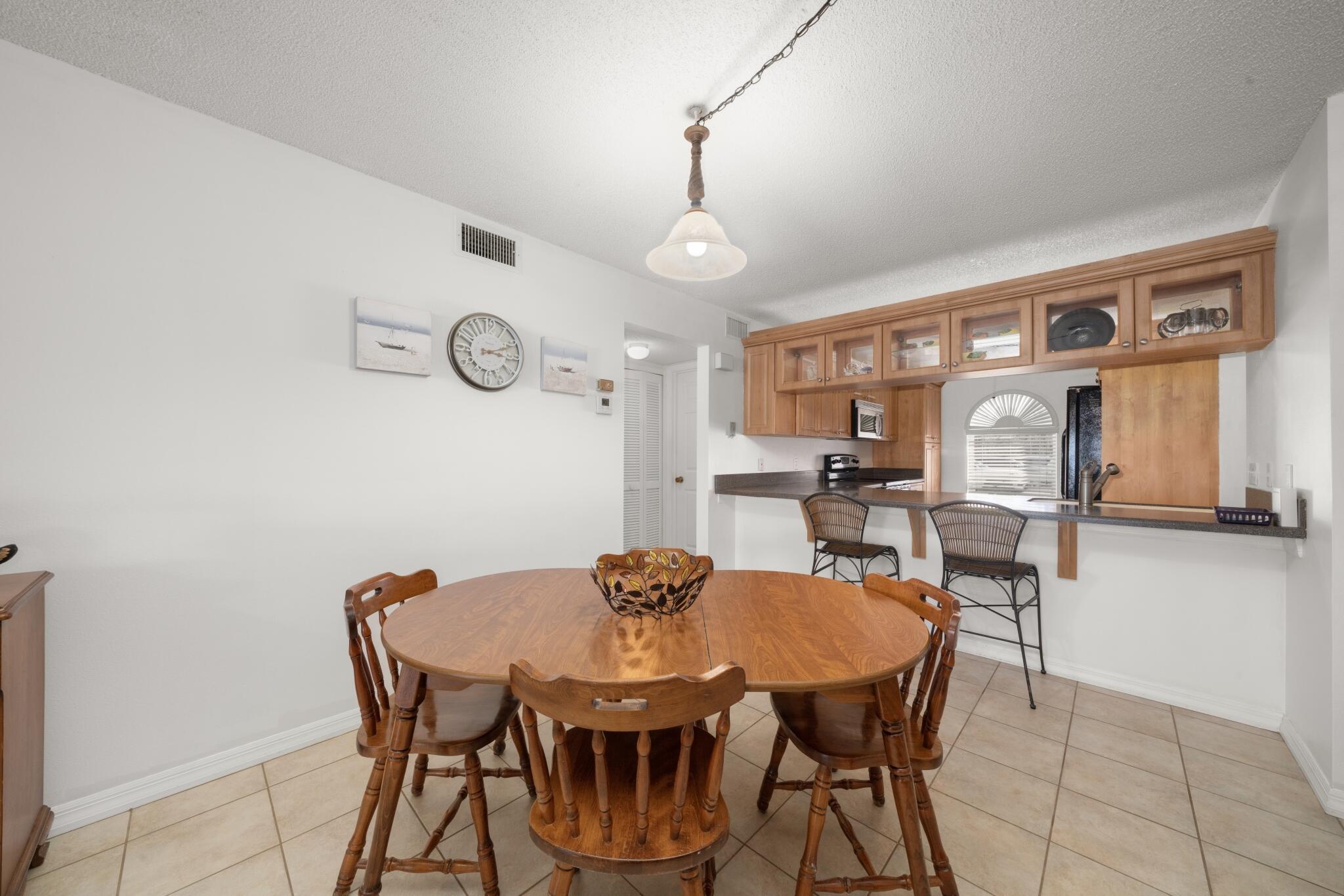DEEANN LAKEFRONT EST - Residential