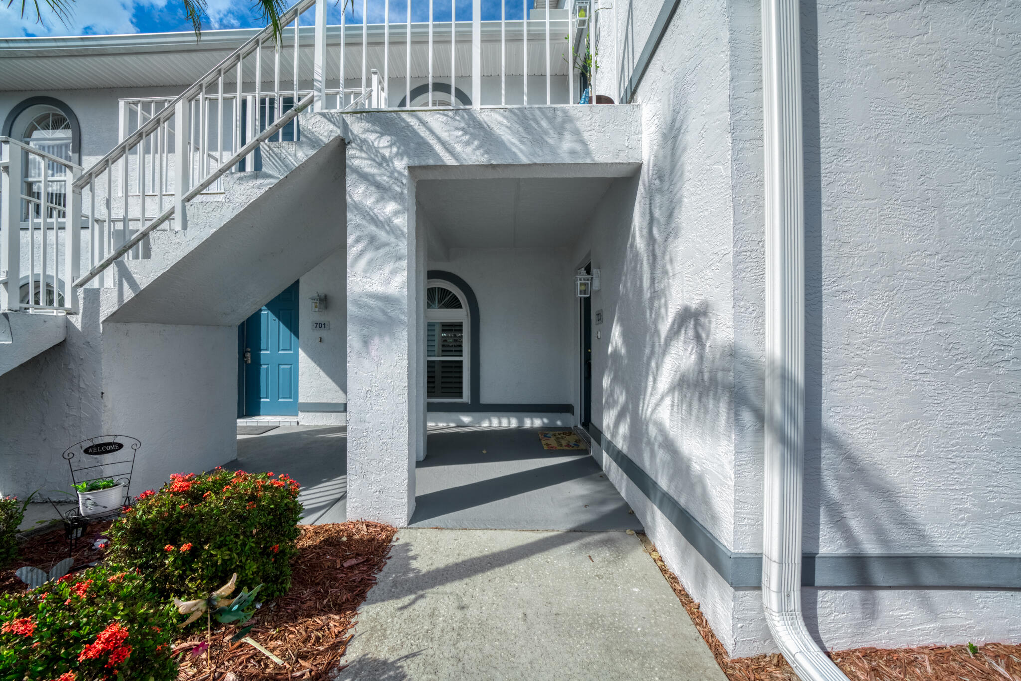 DEEANN LAKEFRONT EST - Residential