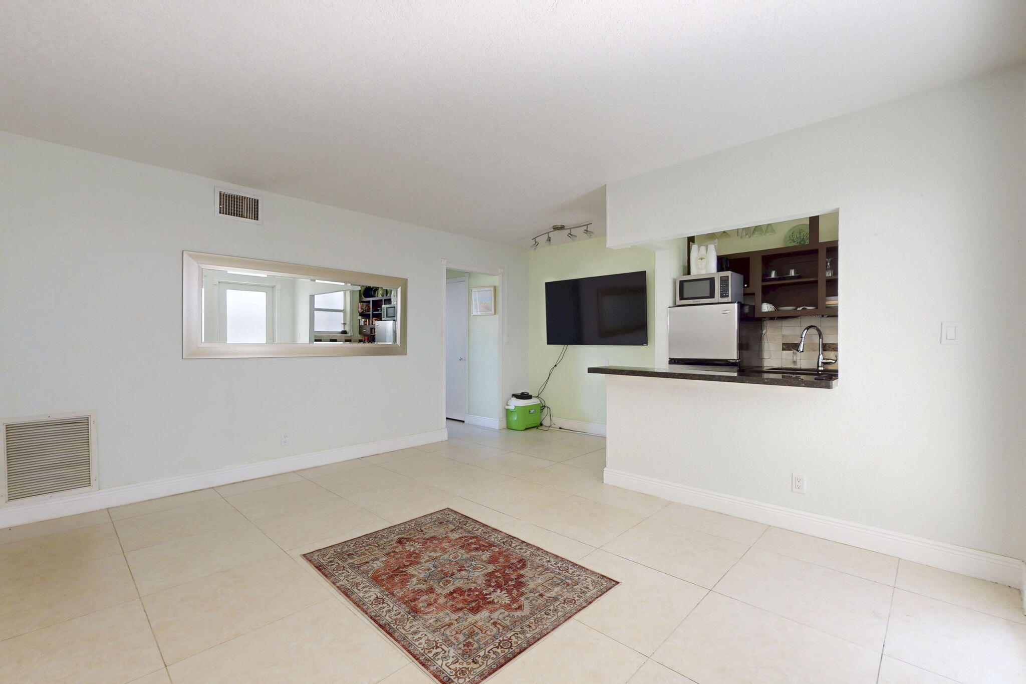 LAKE OSBORNE TOWERS CO OP APTS INC - Residential