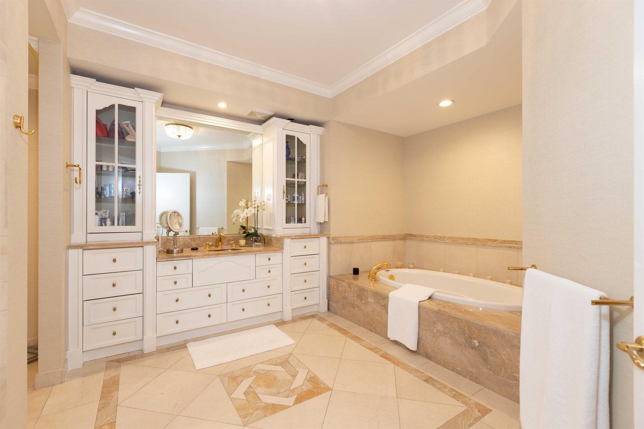 MIZNER GRAND CONDO - Residential