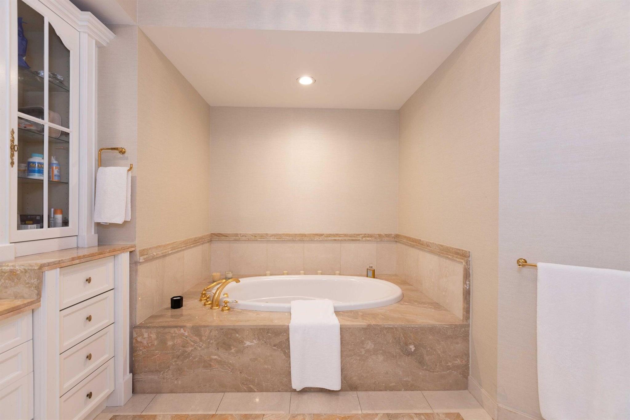 MIZNER GRAND CONDO - Residential