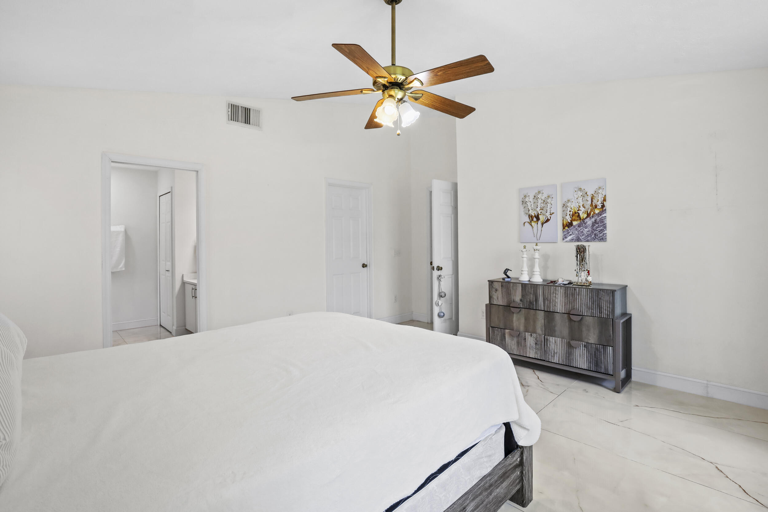 SPANISH LAKES FAIRWAYS NE PHASE - Residential